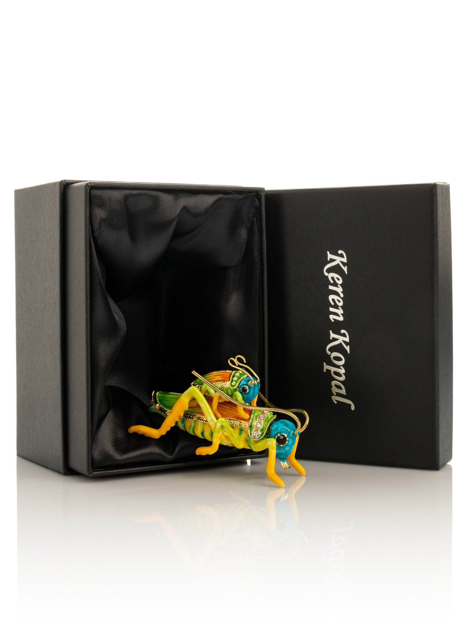 Keren Kopal Grasshopper with baby on the back