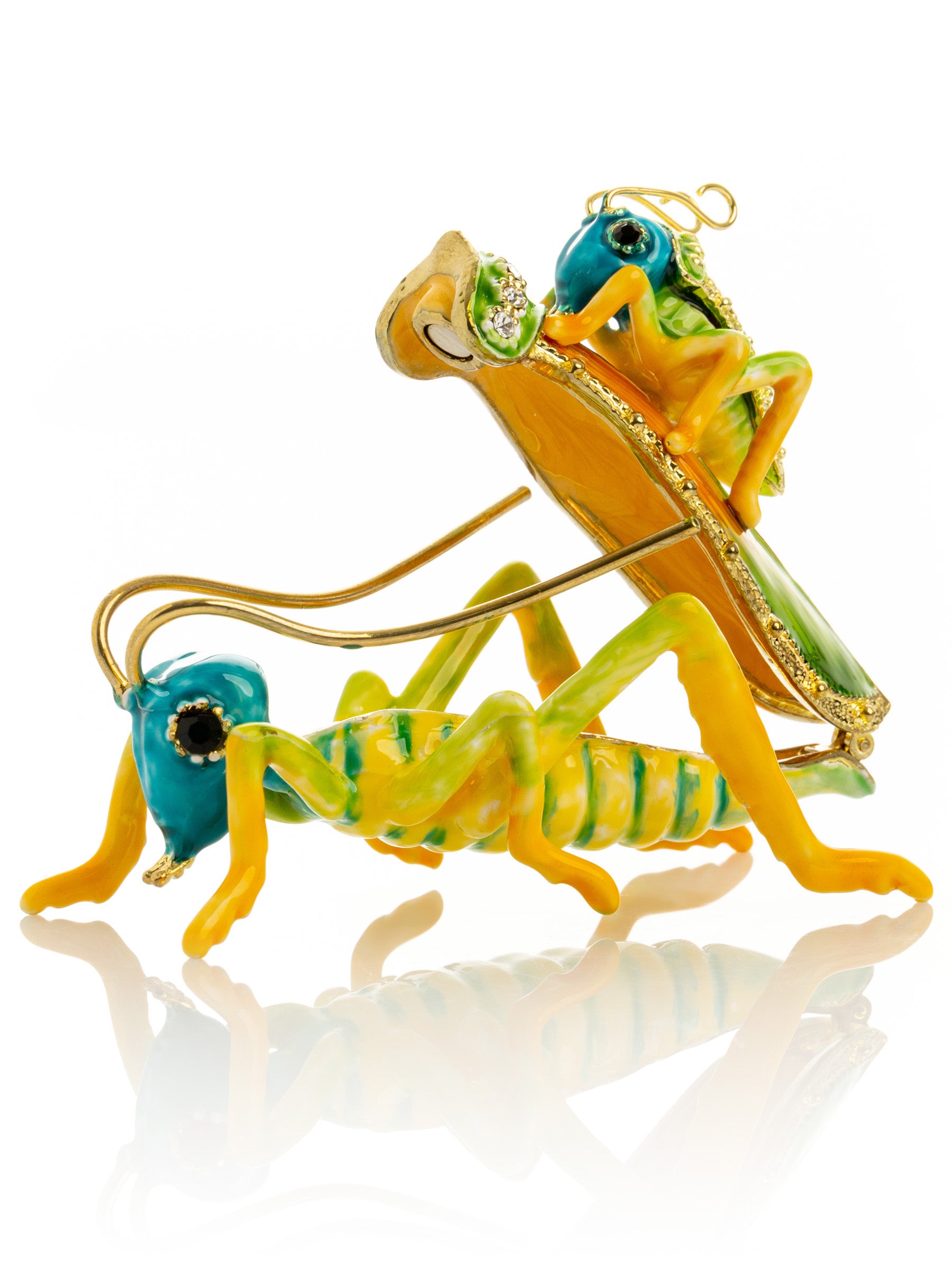 Keren Kopal Grasshopper with baby on the back