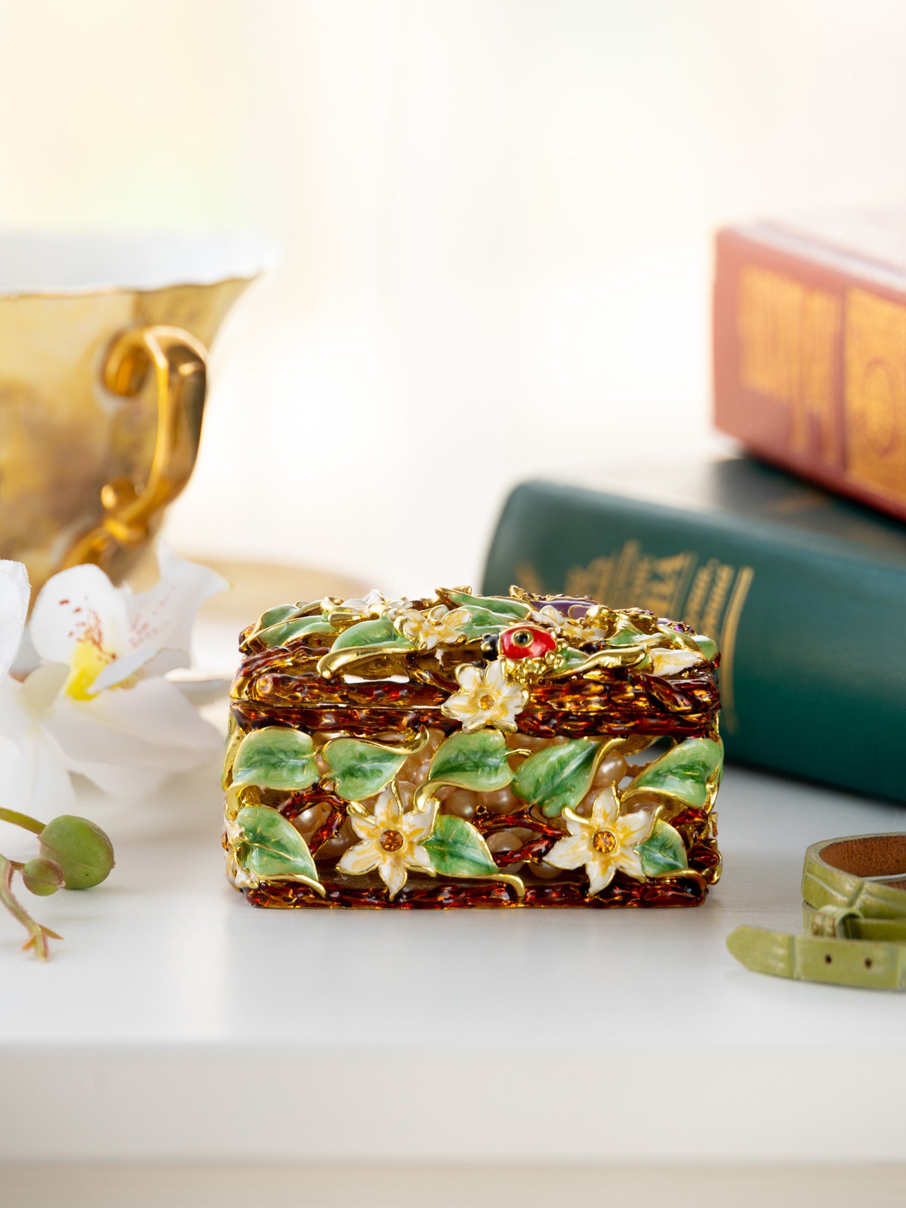 Keren Kopal Decorated Flowers Trinket Box