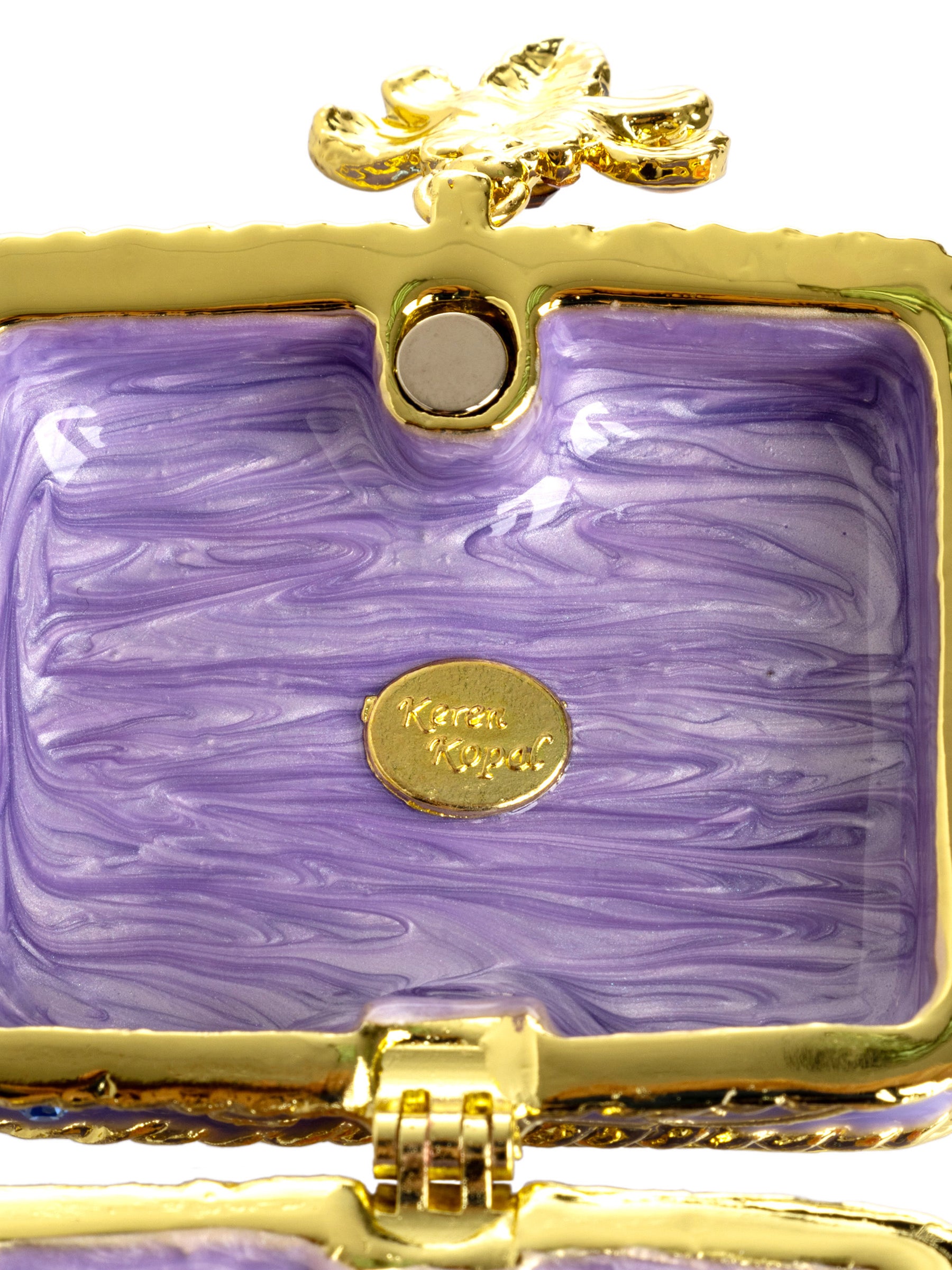 Keren Kopal vintage travel Bag with a Bee Lock