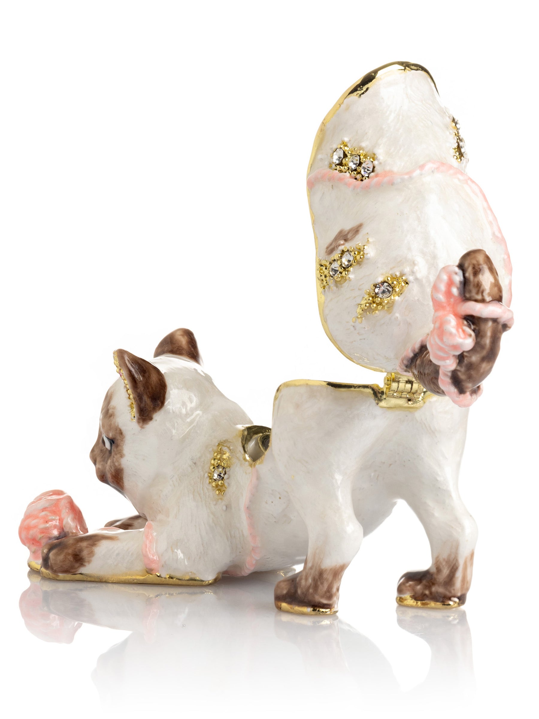 Keren Kopal Cat Playing with a ball of wool