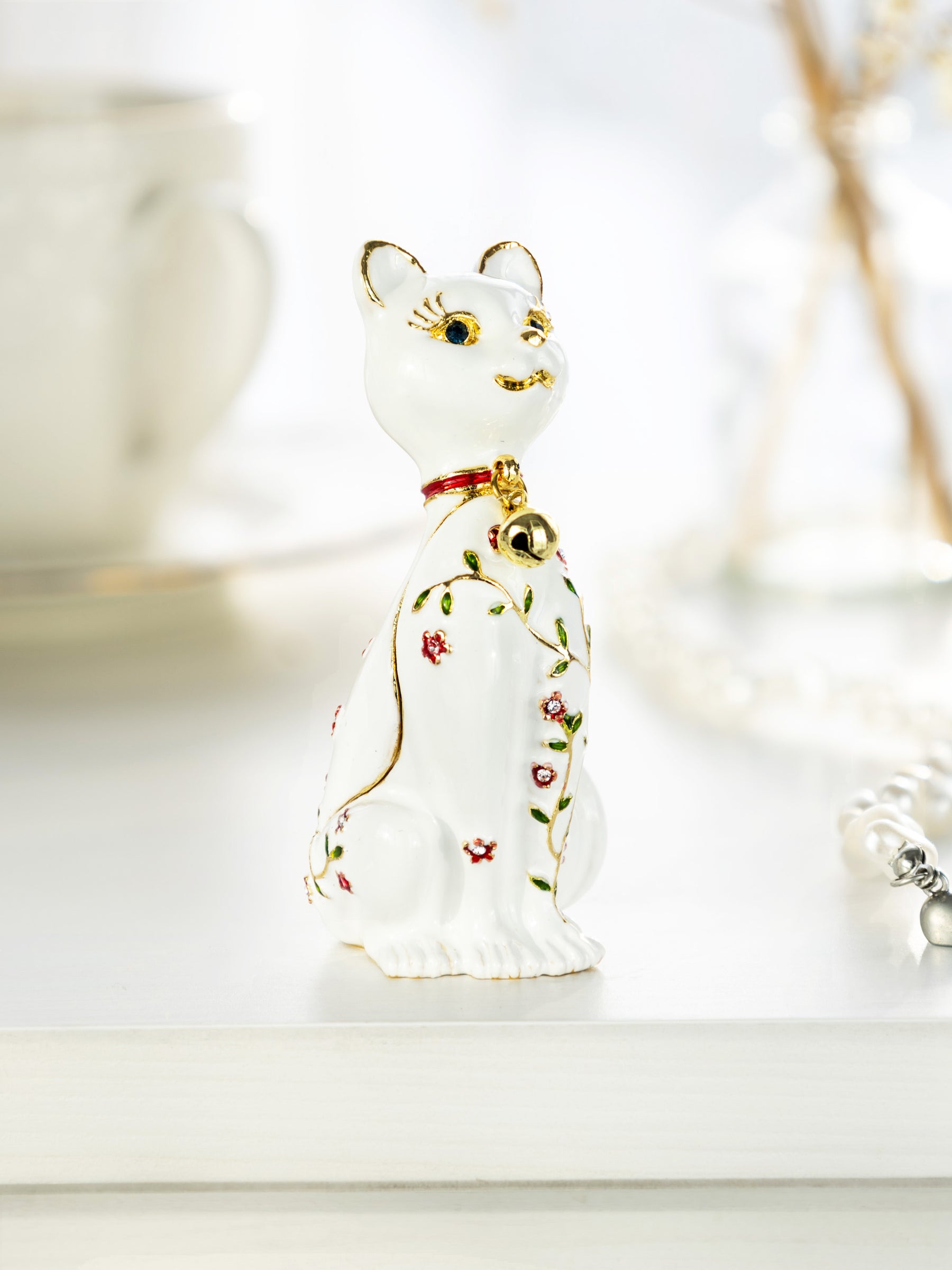 Keren Kopal White Cat with Flowers