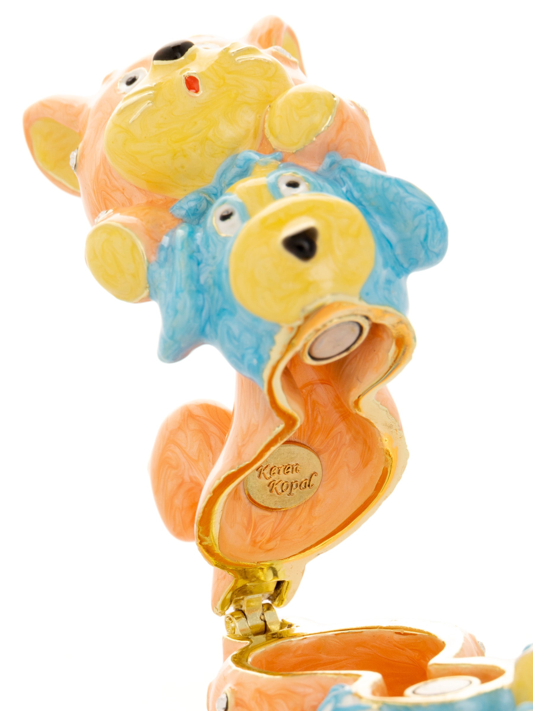 Keren Kopal Cat & Dog Friends sitting Together