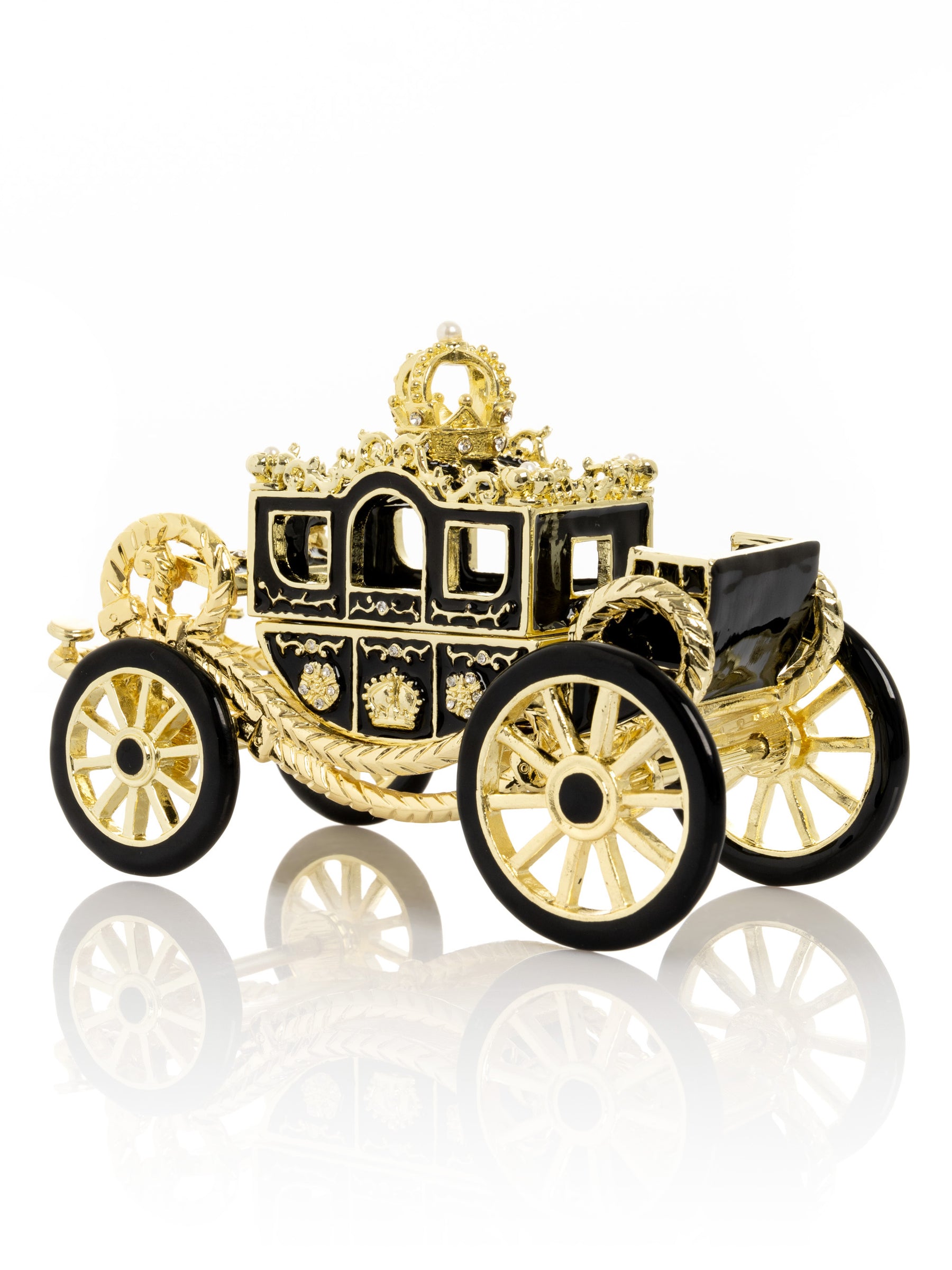 Keren Kopal White Horse Pulling a Golden Carriage