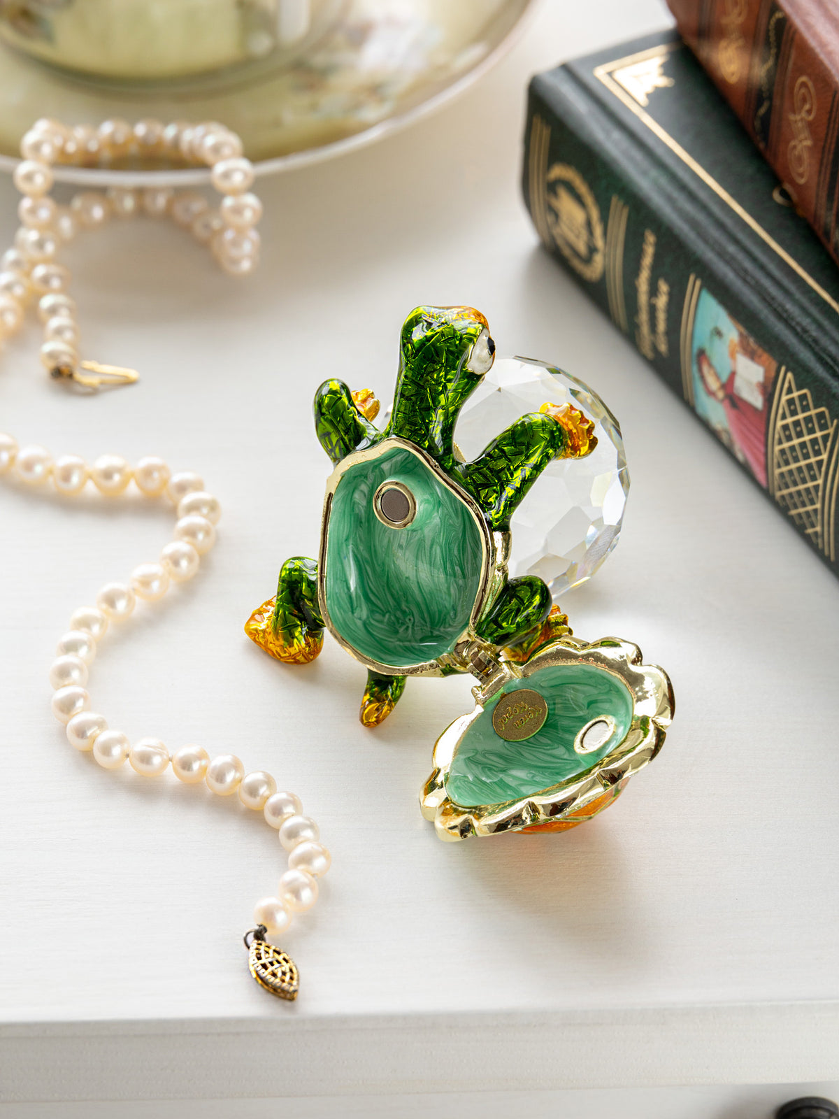 Keren Kopal Turtle on Crystal