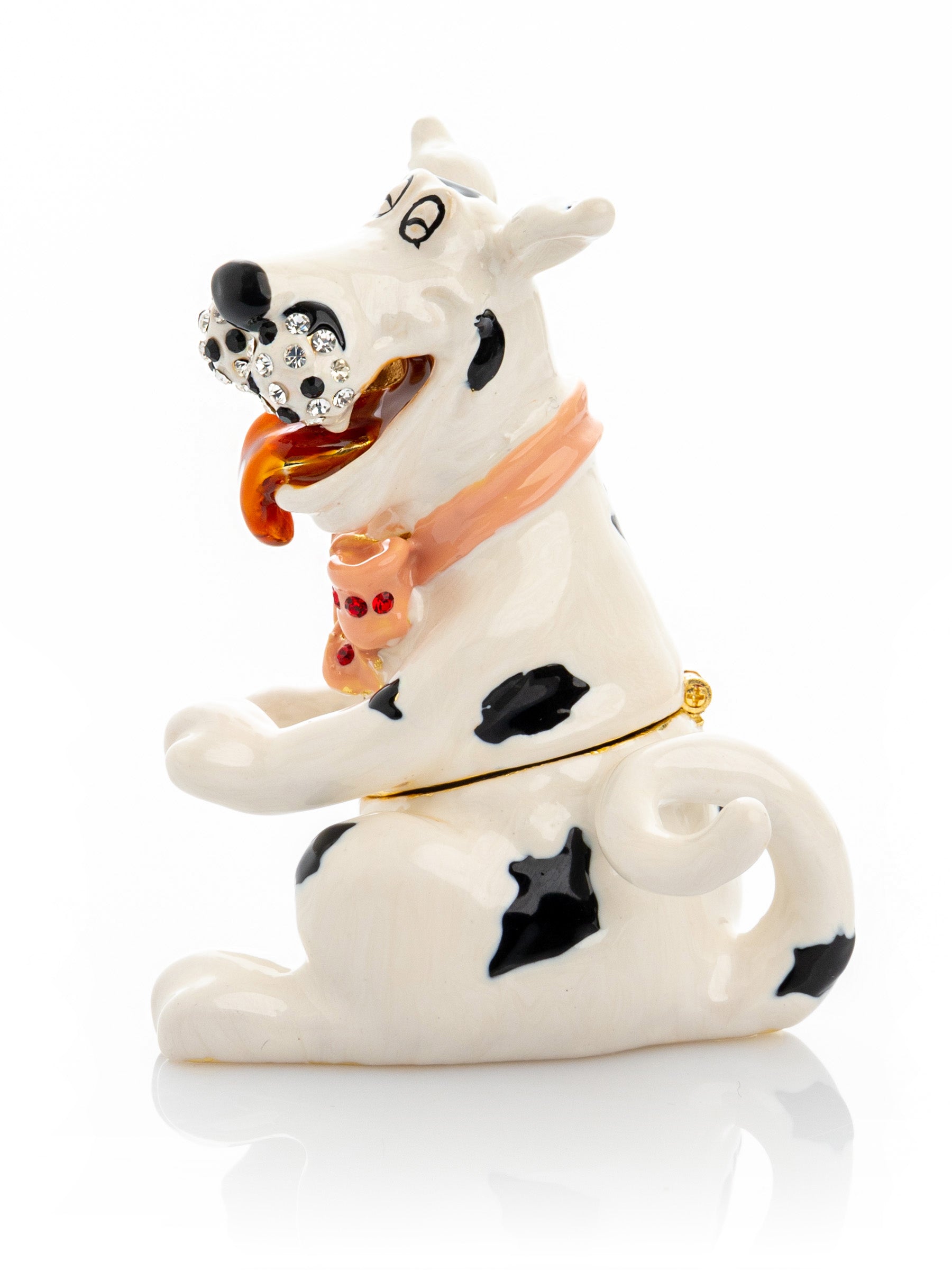 Keren Kopal White dalmatian dog