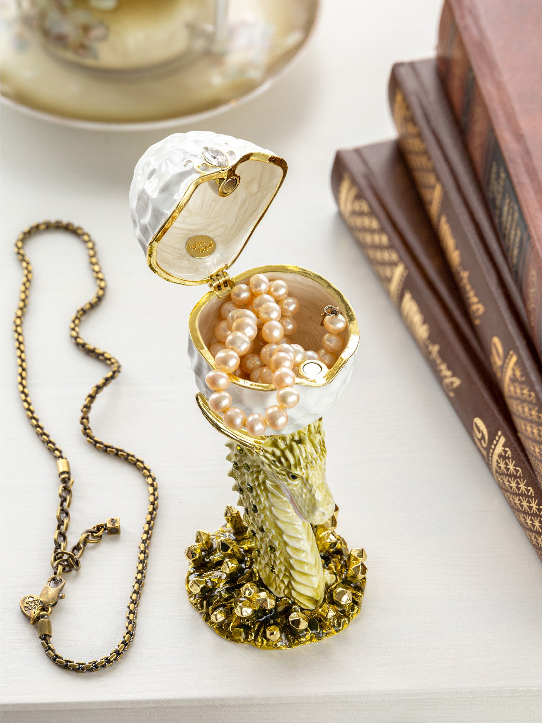 Keren Kopal Golden Dragon head white egg