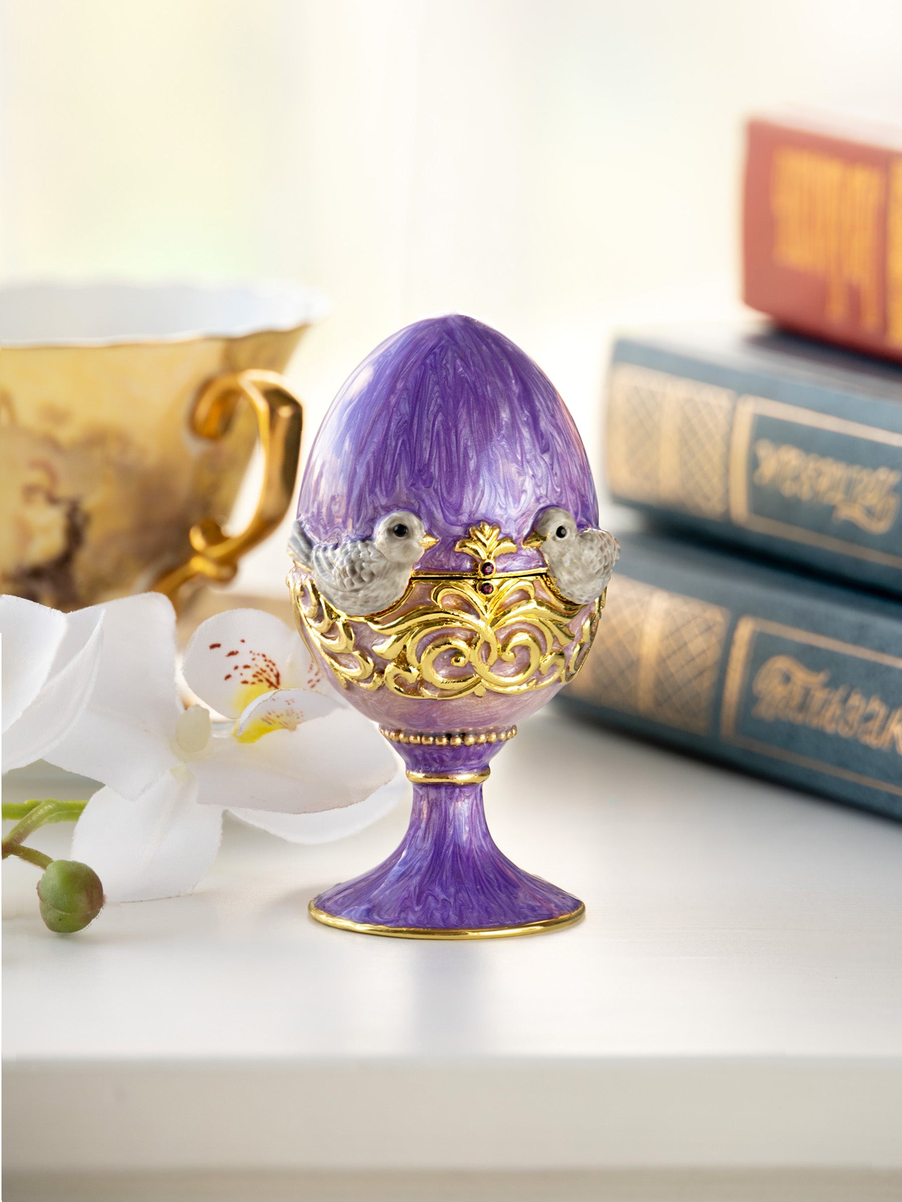 Keren Kopal Purple Egg with two Gold love doves