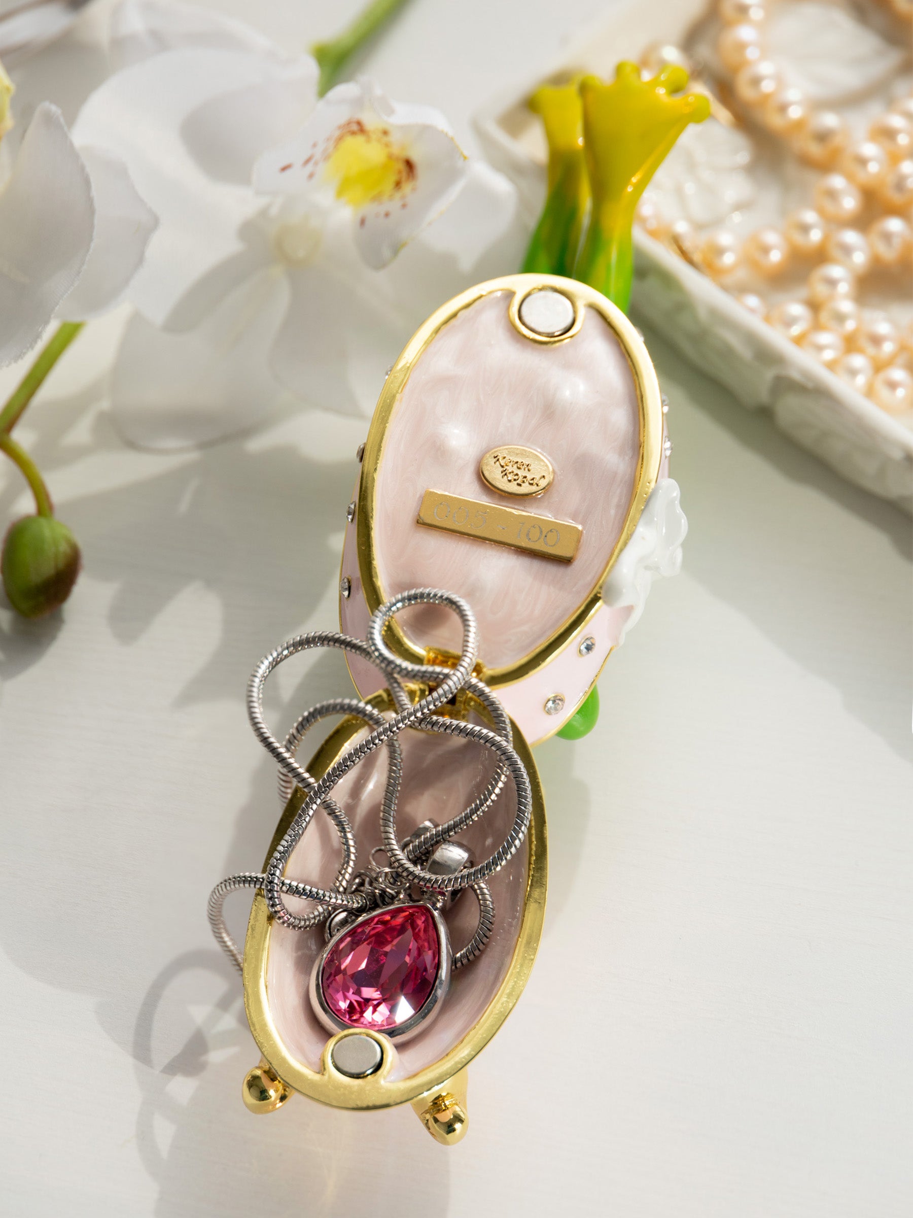 Keren Kopal Frog In Bathtub Trinket Box