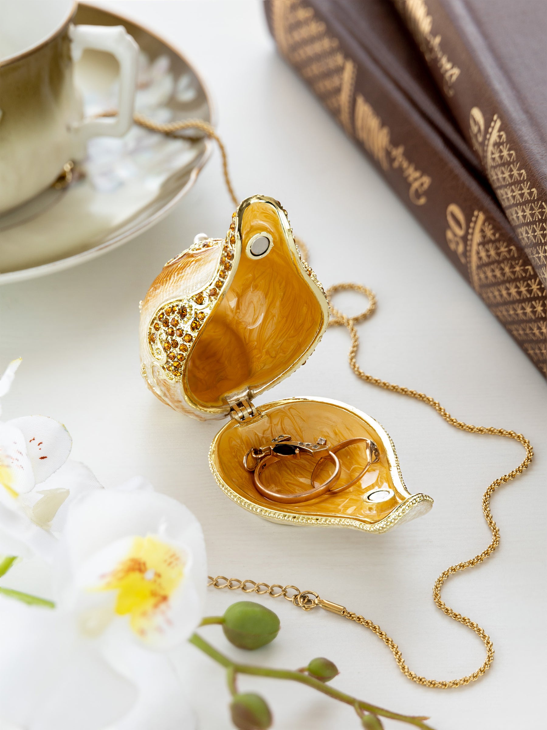 Keren Kopal Elegant Gold & Crystal Seashell Trinket Box