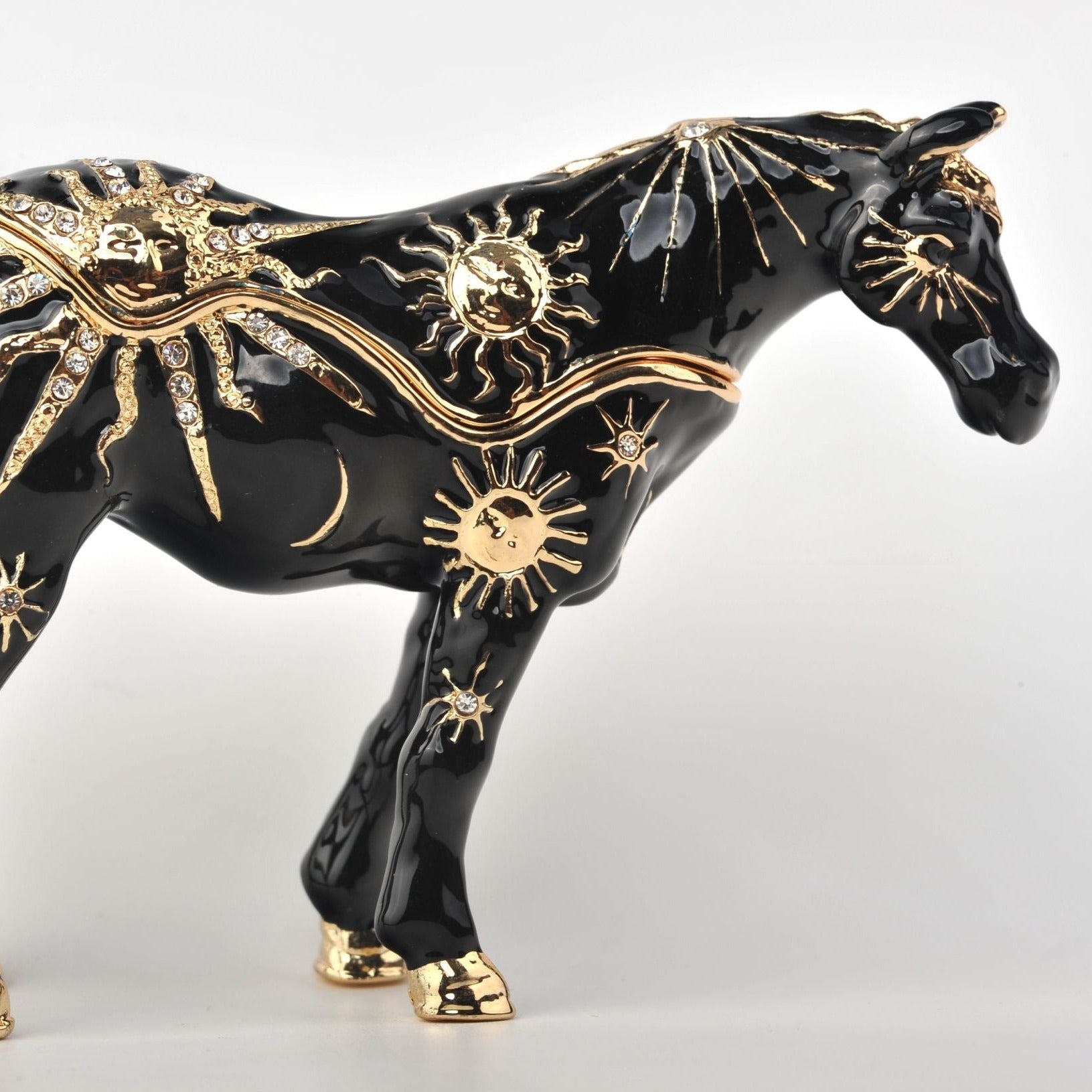 Keren Kopal Black Horse