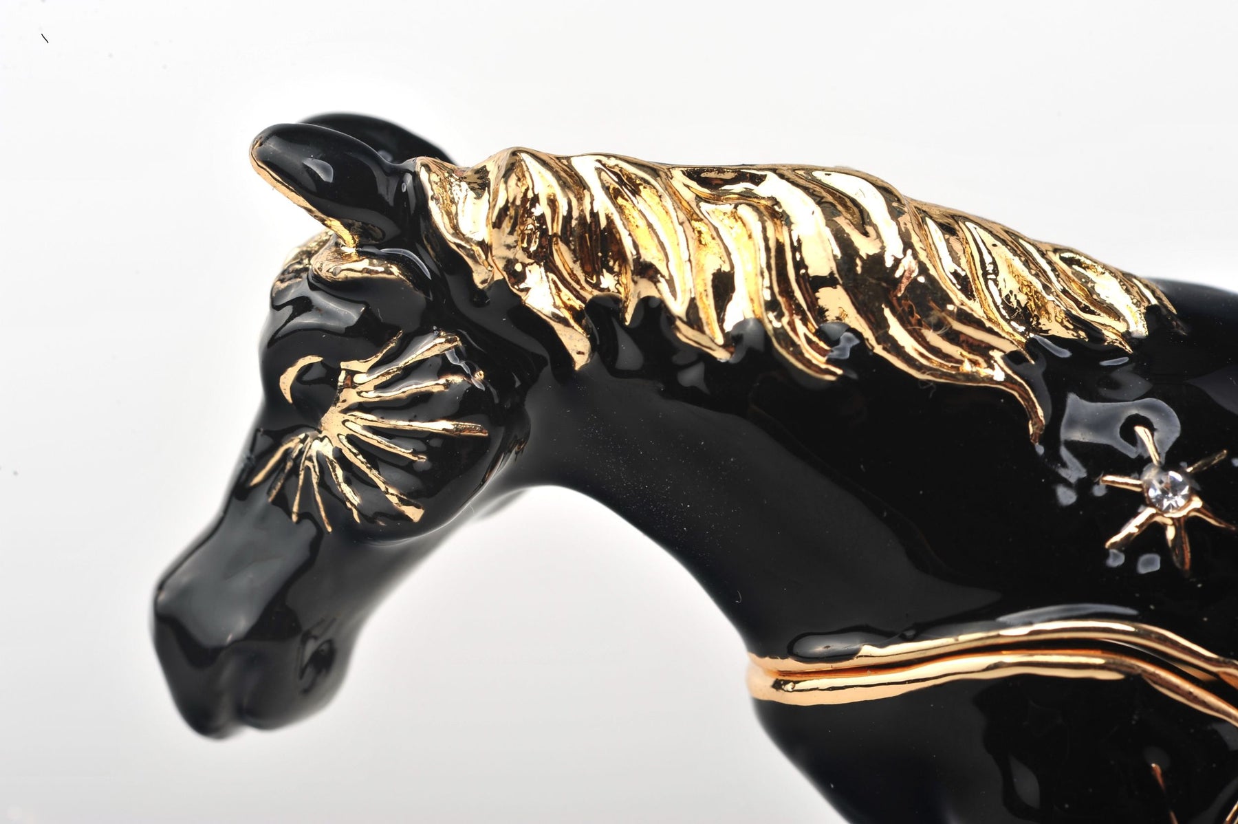 Keren Kopal Black Horse