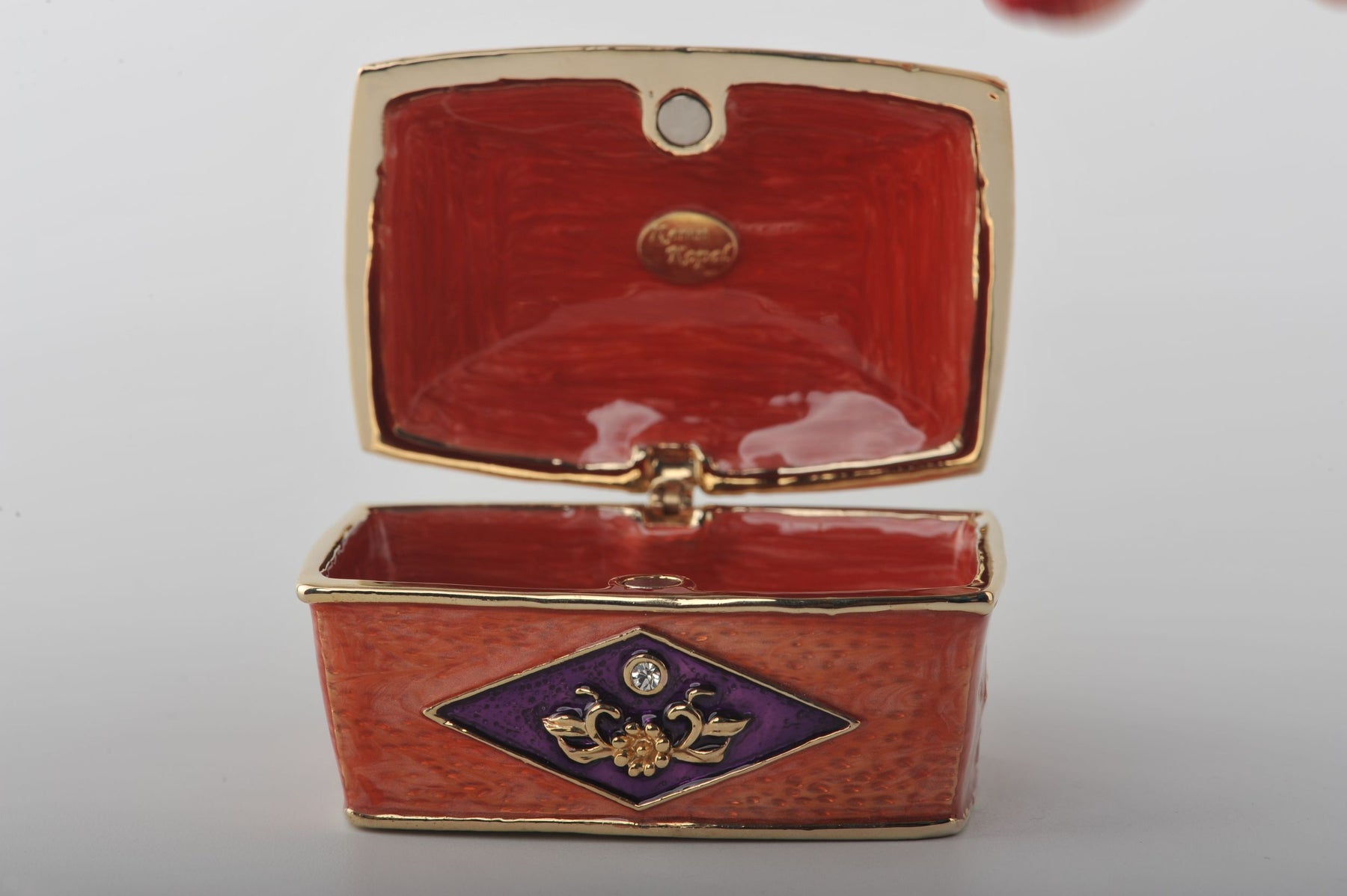 Keren Kopal Bag Shaped Box