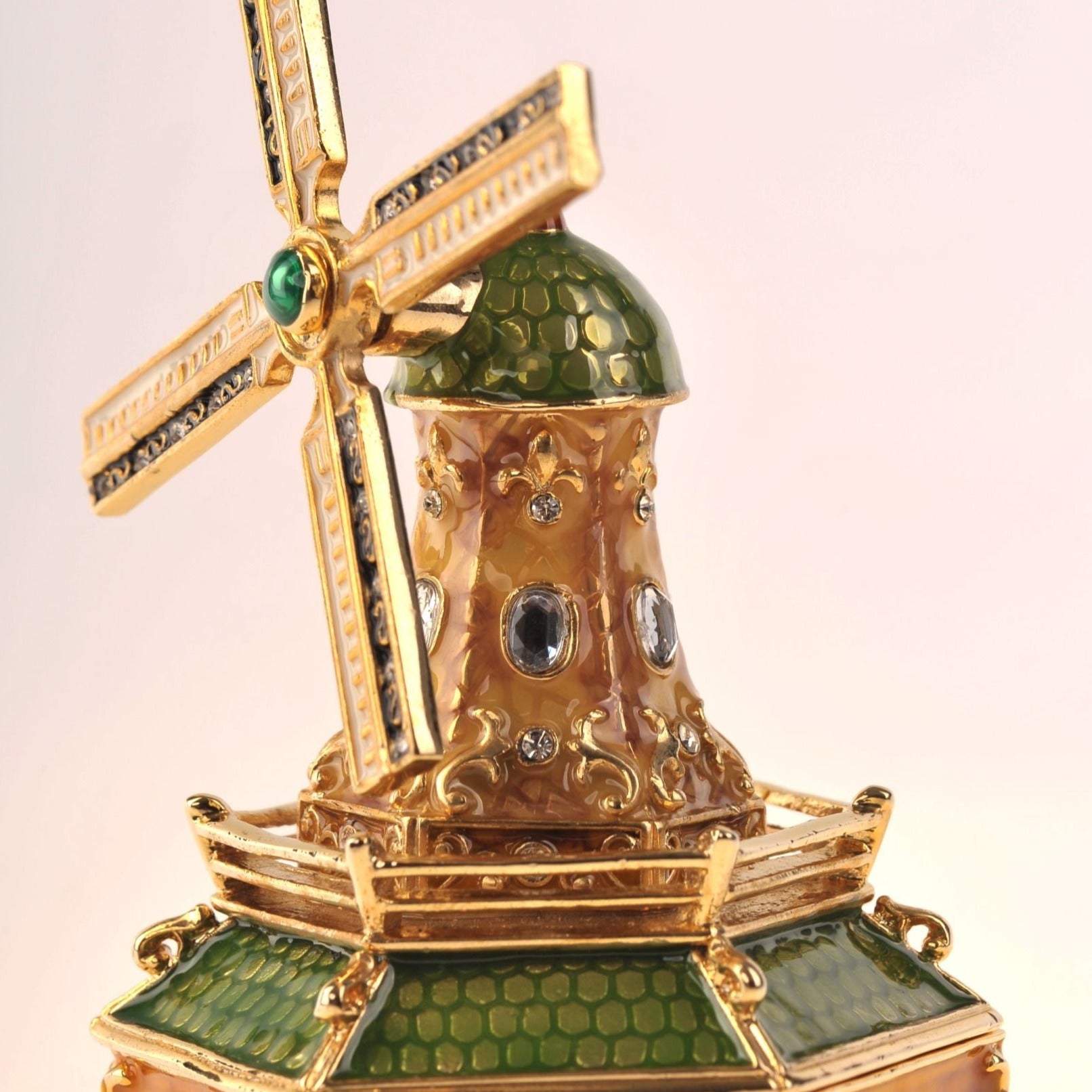 Keren Kopal Green & Gold Windmill