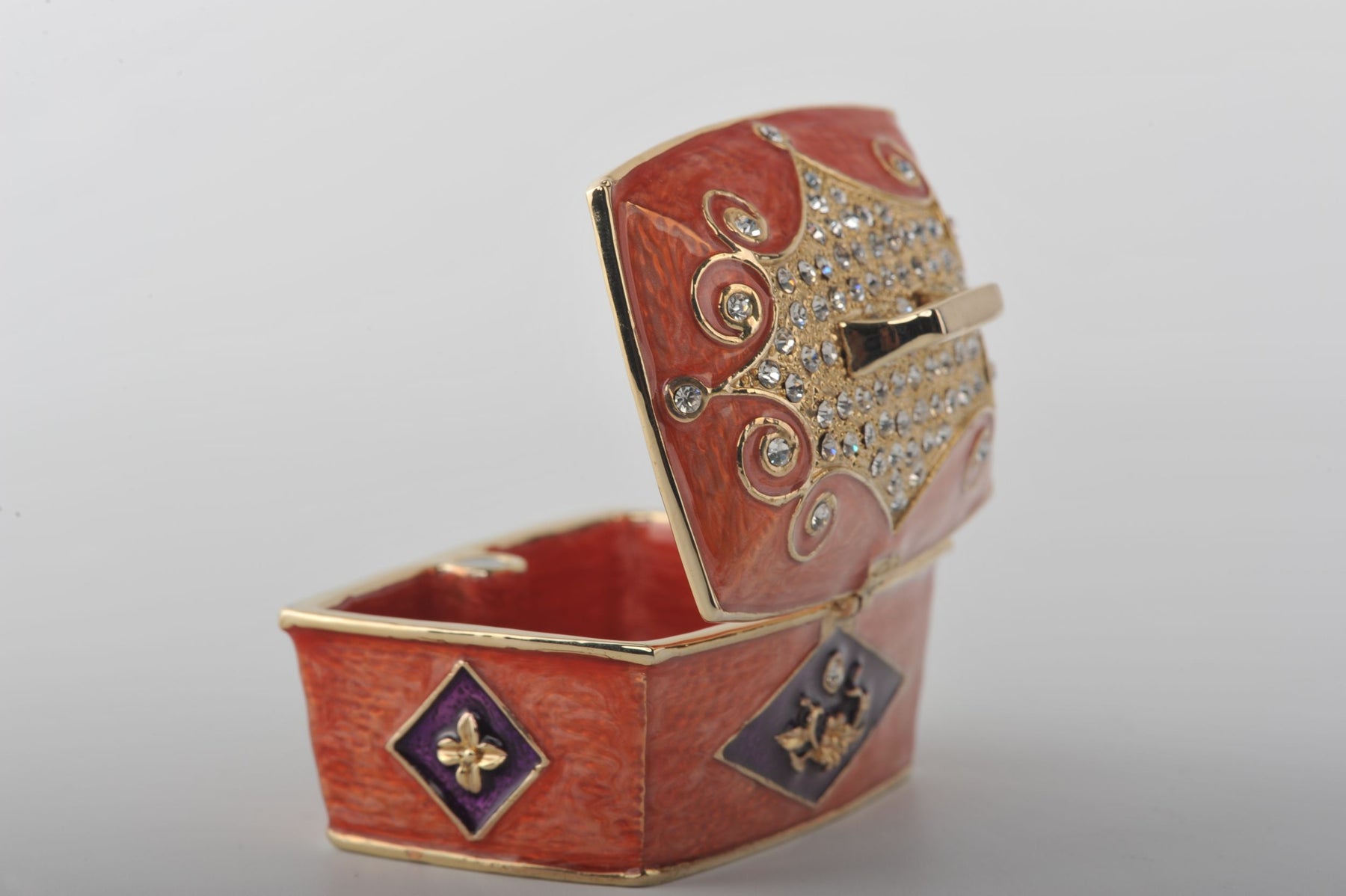 Keren Kopal Bag Shaped Box