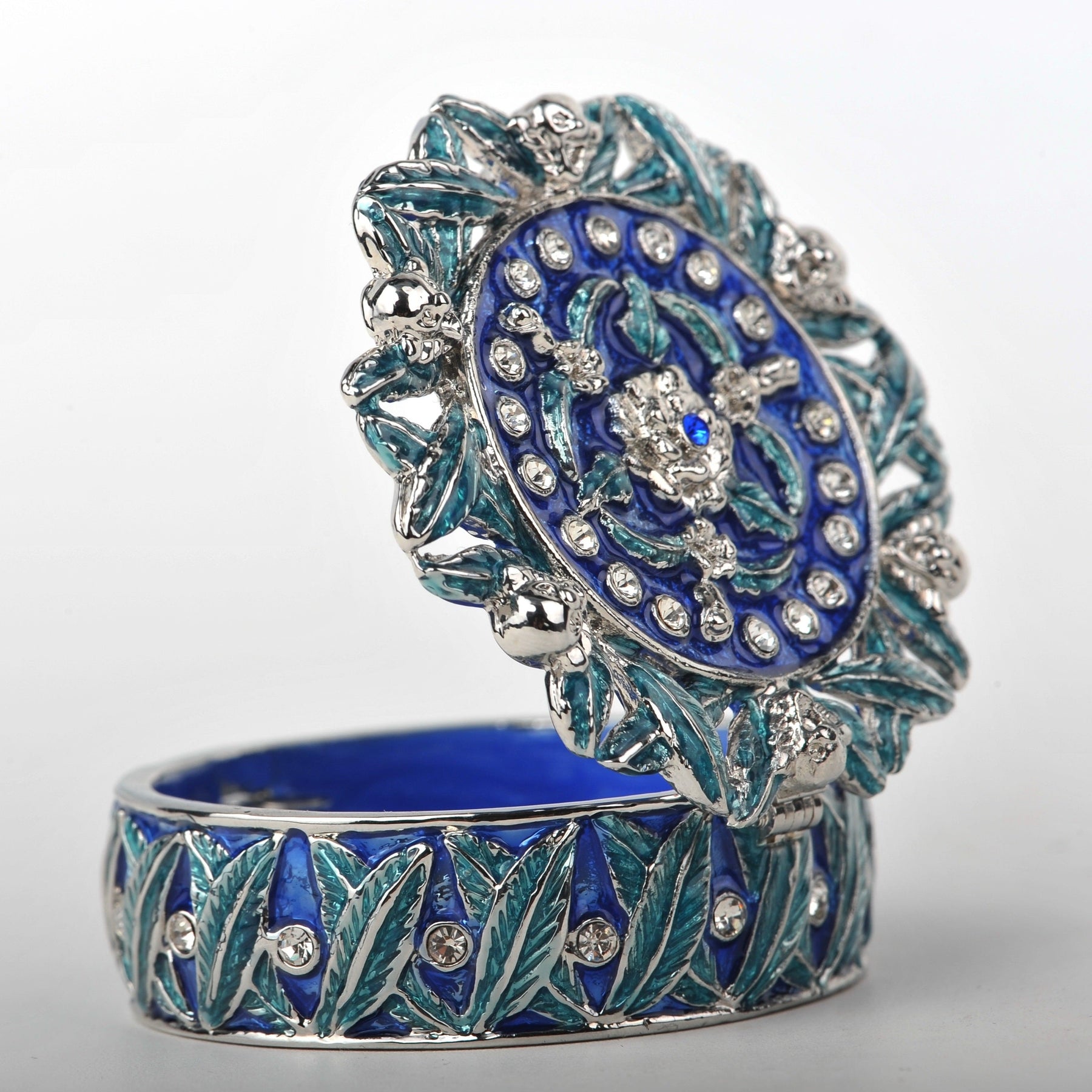 Keren Kopal Blue Box Decorated with Leaves