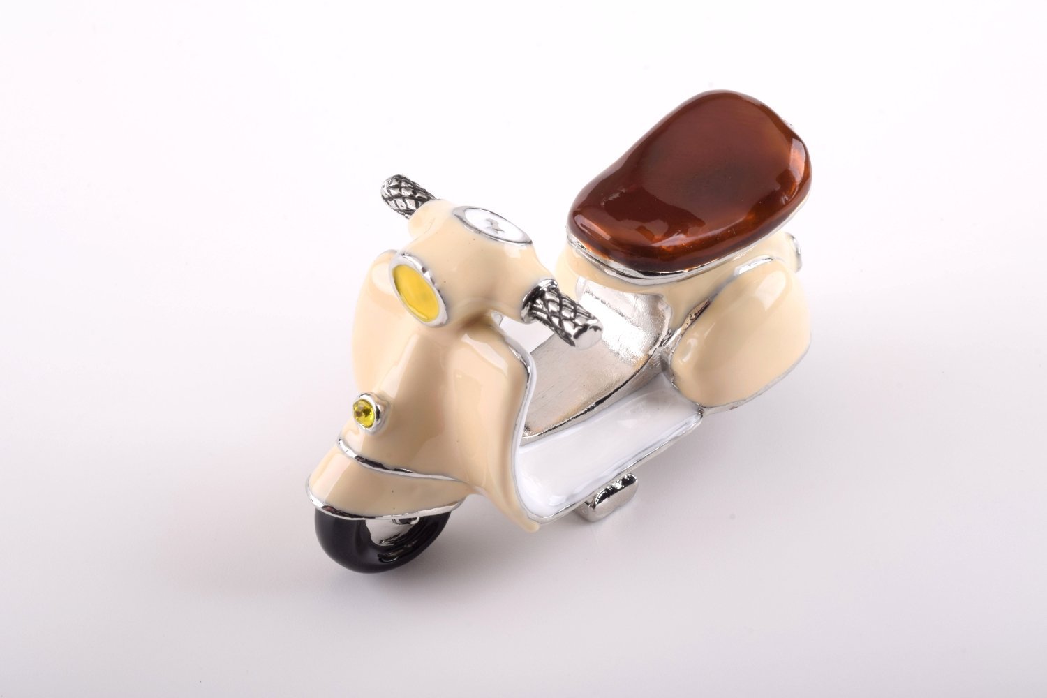 Keren Kopal Beige Vespa
