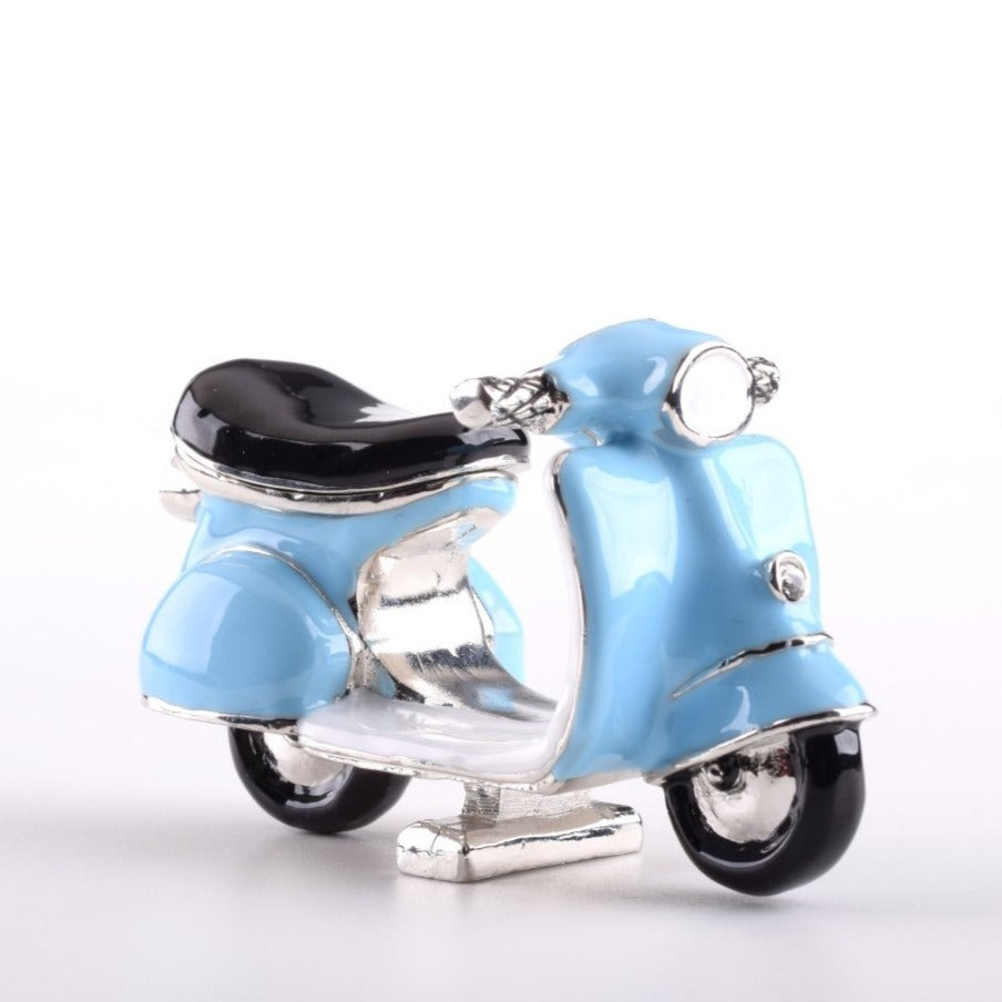 Keren Kopal Blue Vespa