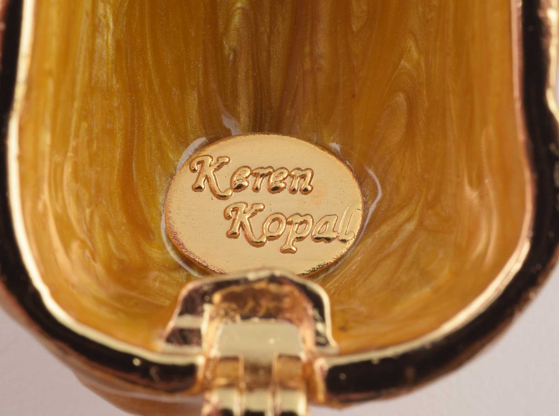 Keren Kopal Cheering Elephant