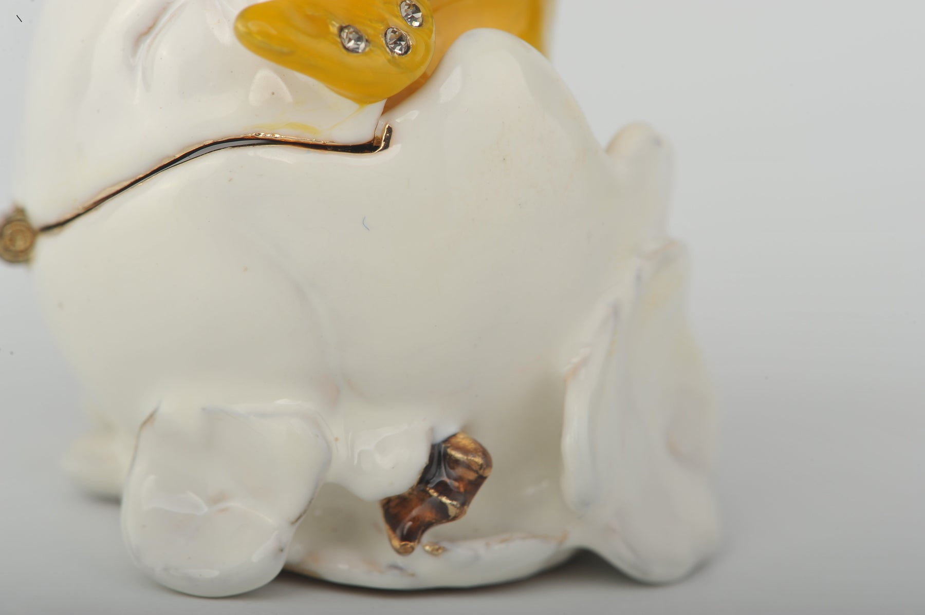 Keren Kopal Chick in an Egg Shell