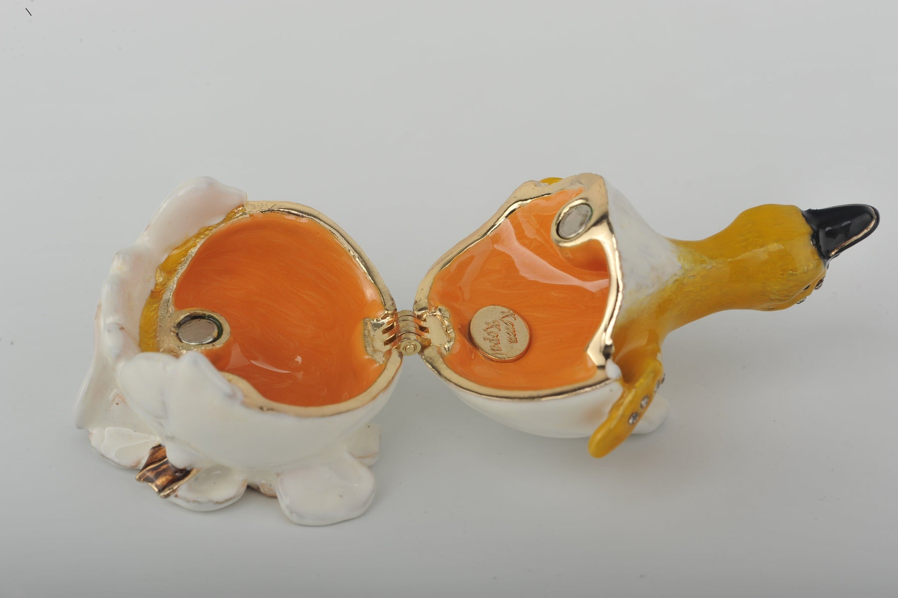 Keren Kopal Chick in an Egg Shell