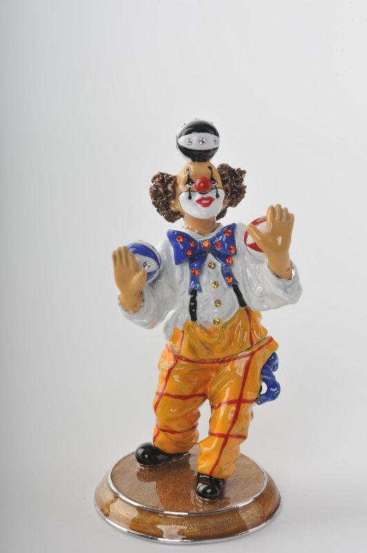 Keren Kopal Circus Clown Juggling