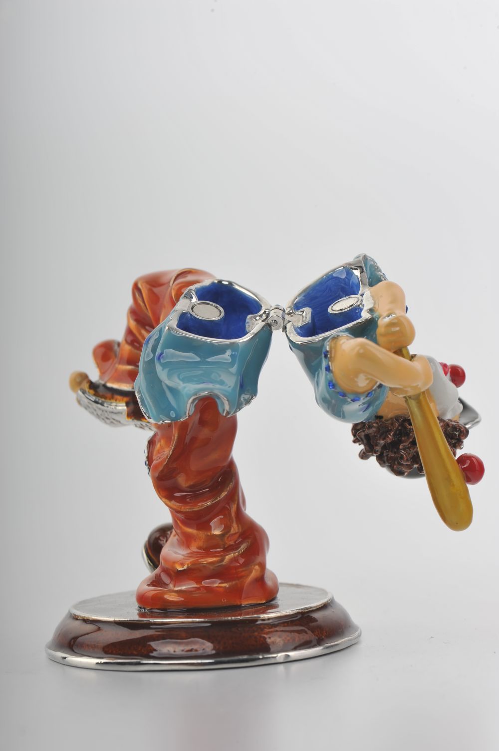 Keren Kopal Circus Clown Juggling