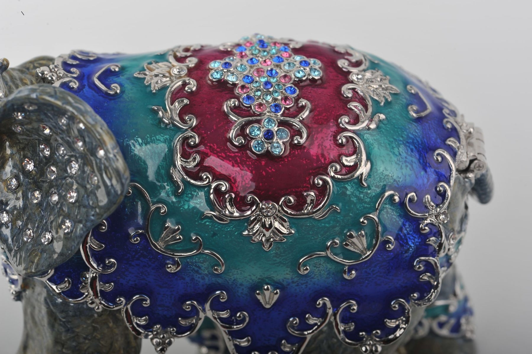 Keren Kopal Circus Elephant