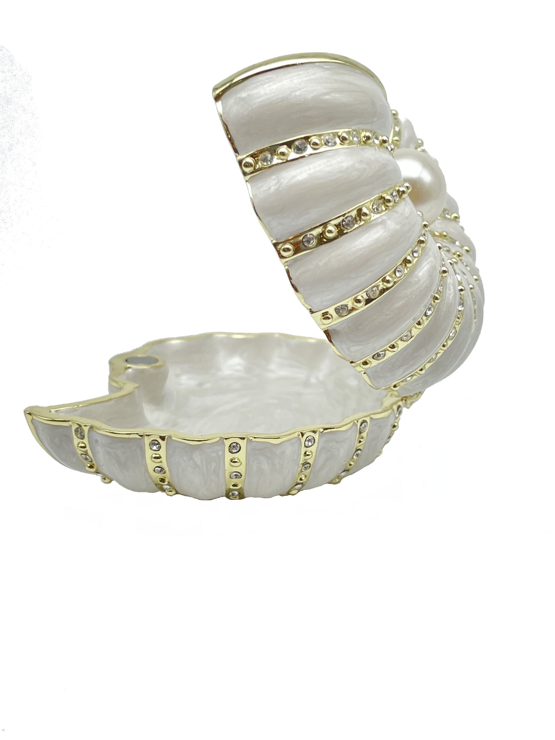 Keren Kopal Pearl and Gold Sea Shell