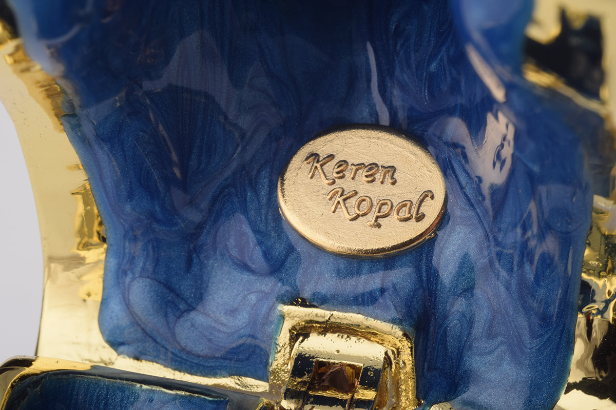 Keren Kopal Santa in Carriage