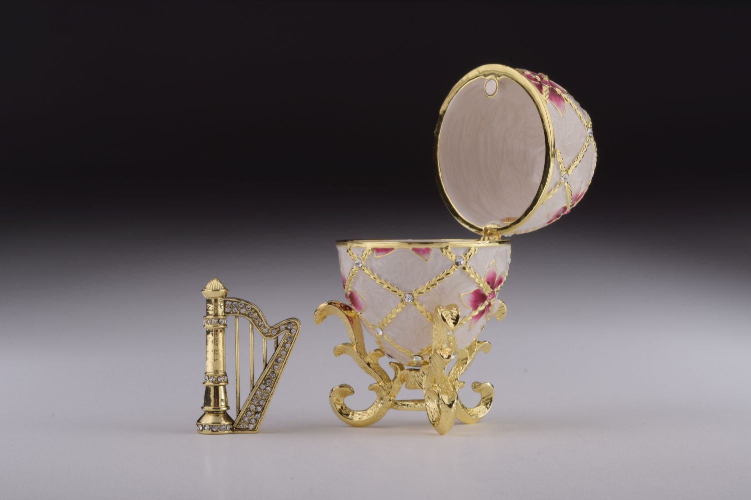 Keren Kopal White Egg with Flowers & Harp