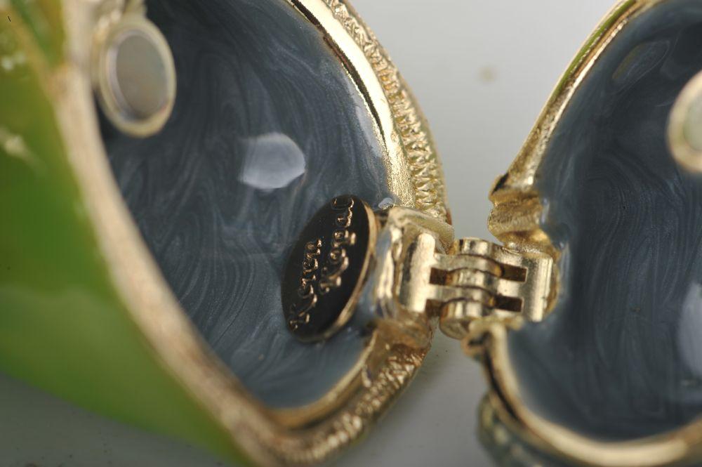 Keren Kopal Elephant Playing the Trumpet