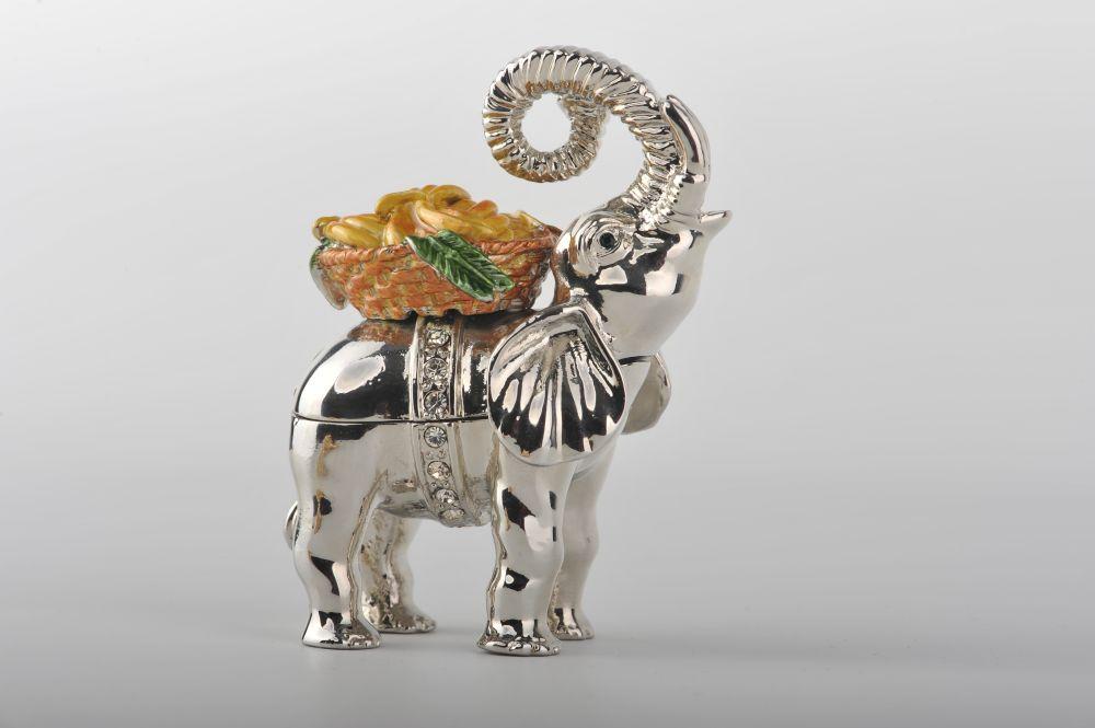 Keren Kopal Elephant with Bananas