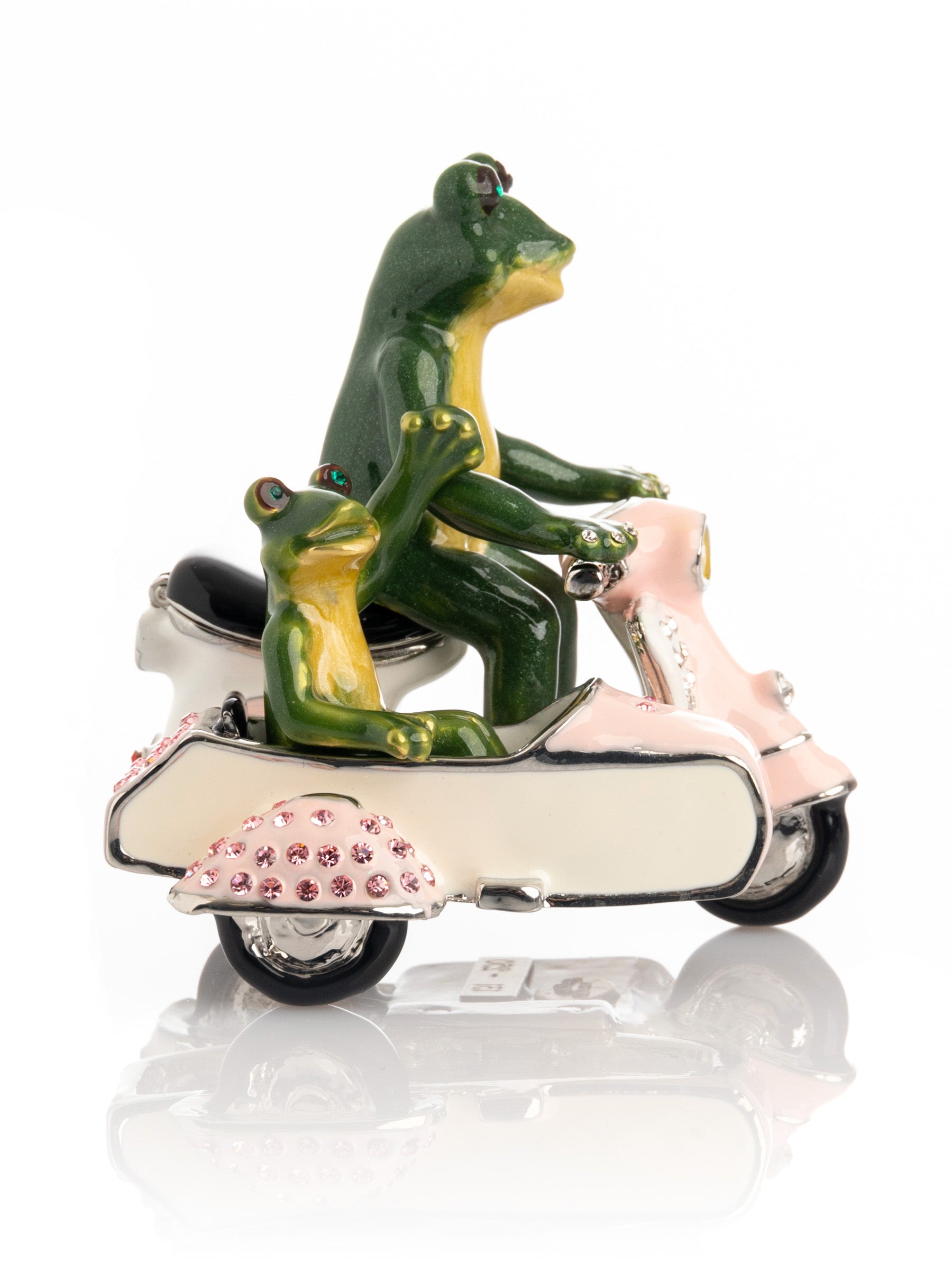 Keren Kopal Frogs Riding Vespa with Sidecar