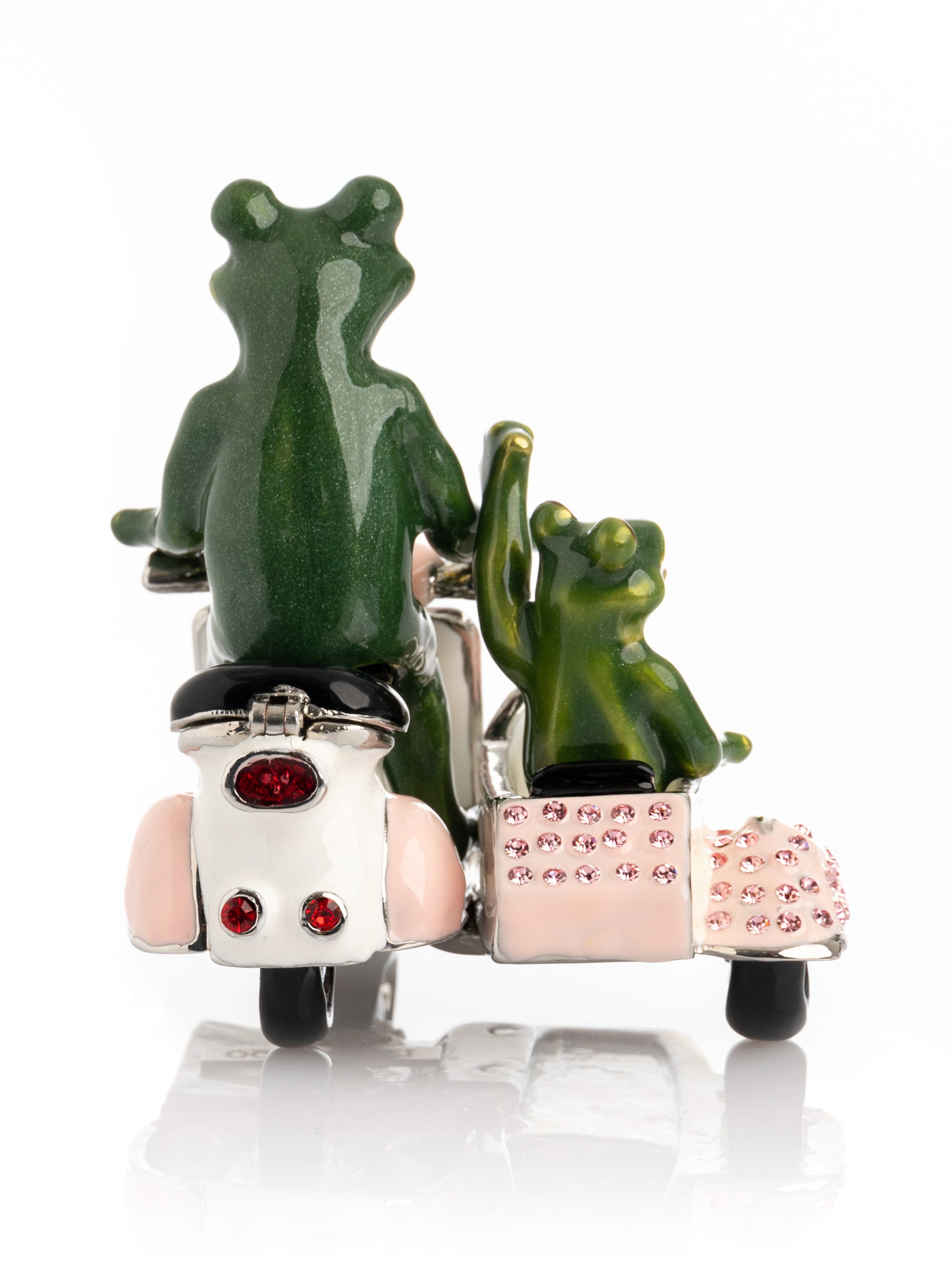 Keren Kopal Frogs Riding Vespa with Sidecar