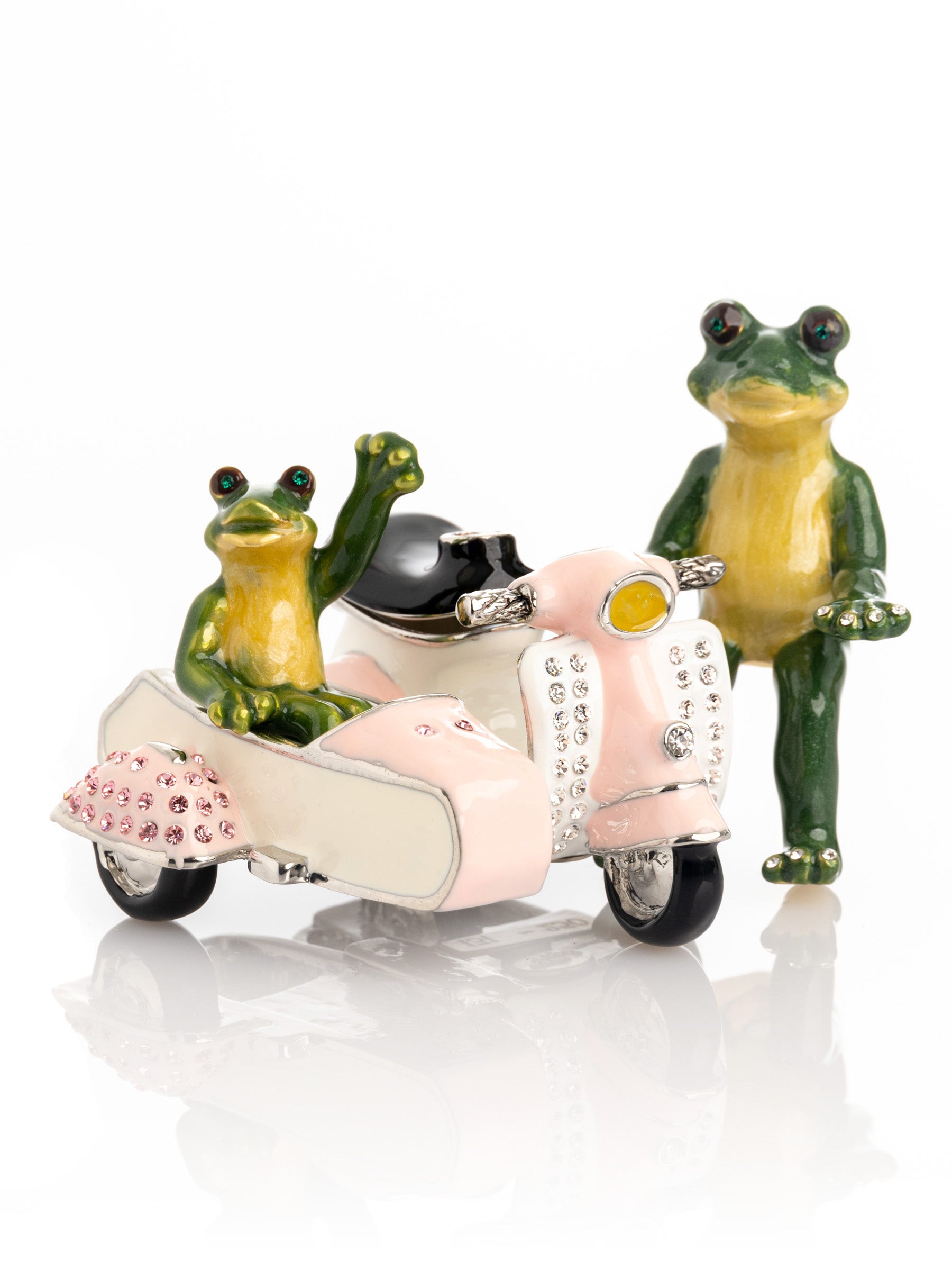 Keren Kopal Frogs Riding Vespa with Sidecar