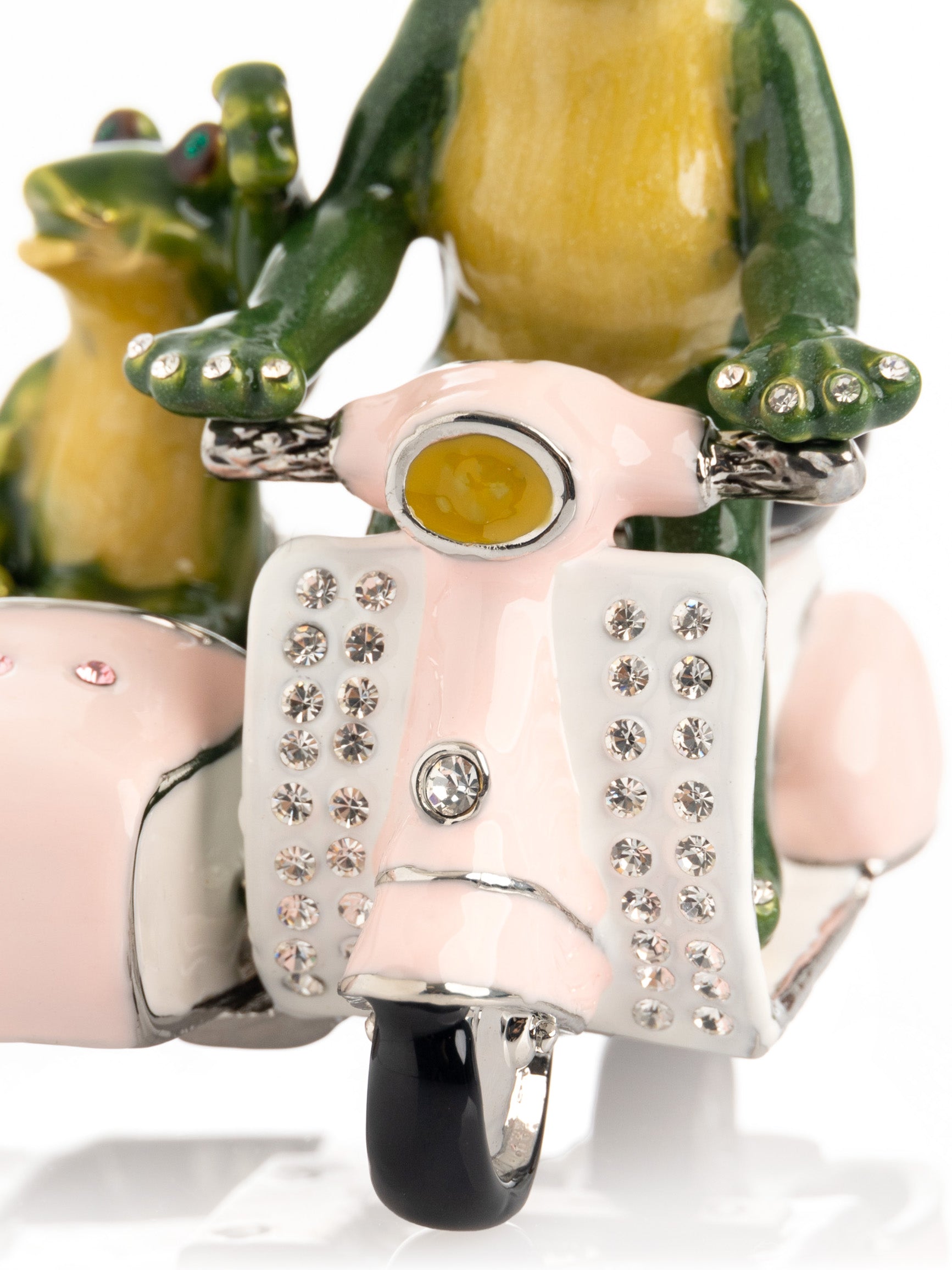 Keren Kopal Frogs Riding Vespa with Sidecar