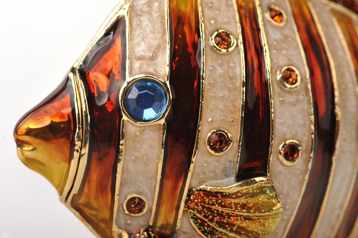 Keren Kopal Fish with Amber Stripes