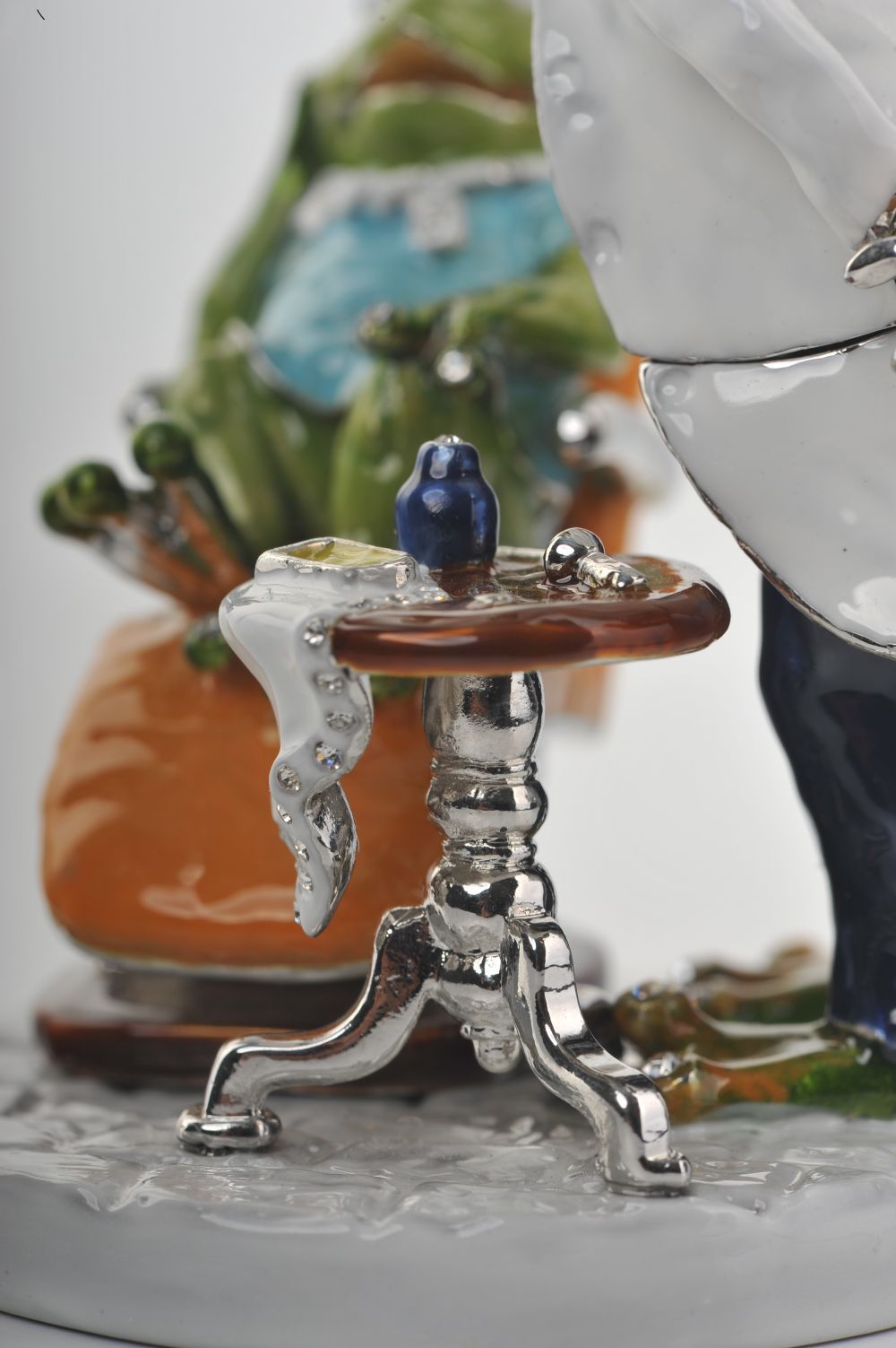 Keren Kopal Frog Dentist and Frog Patient