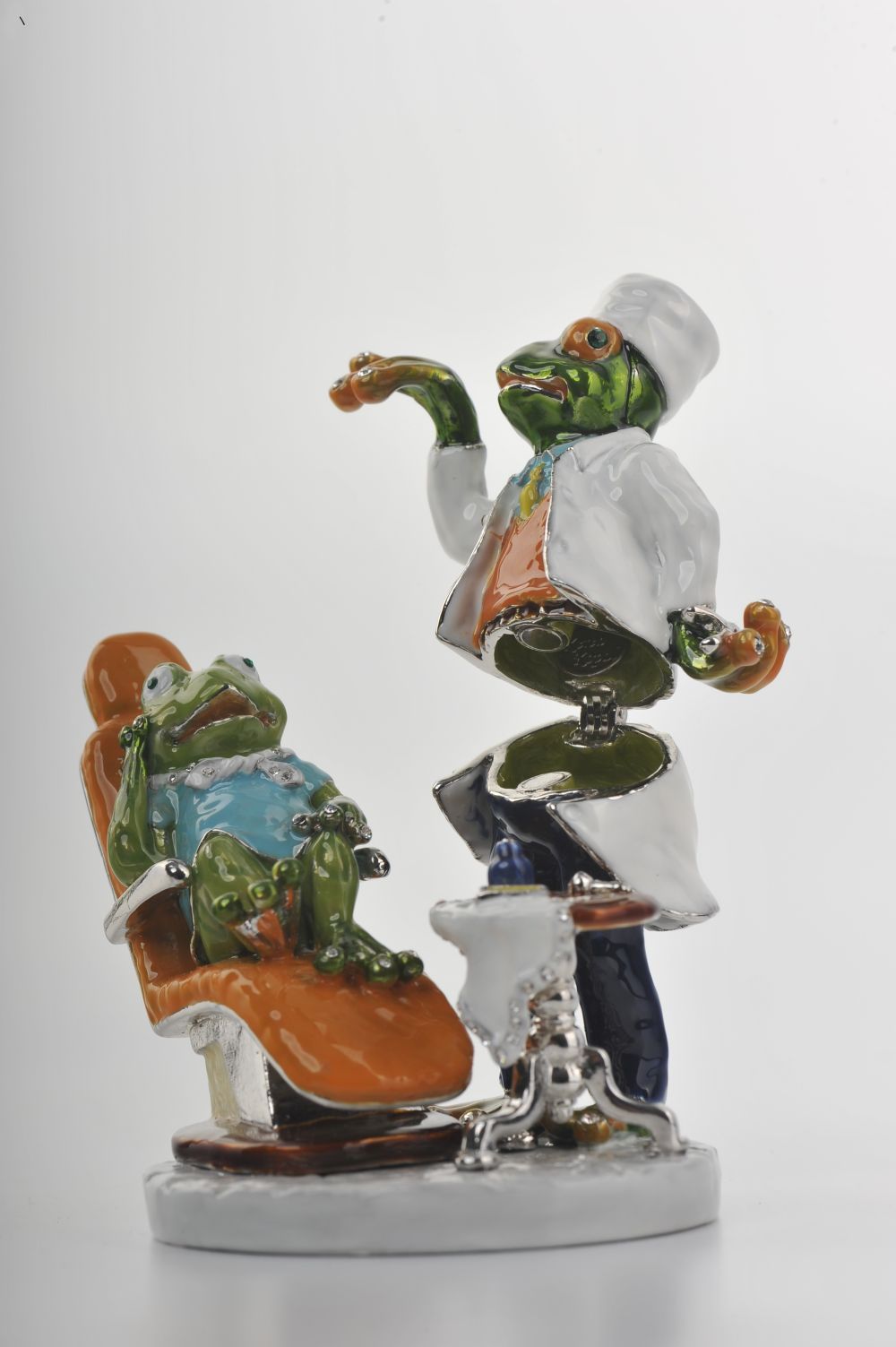 Keren Kopal Frog Dentist and Frog Patient