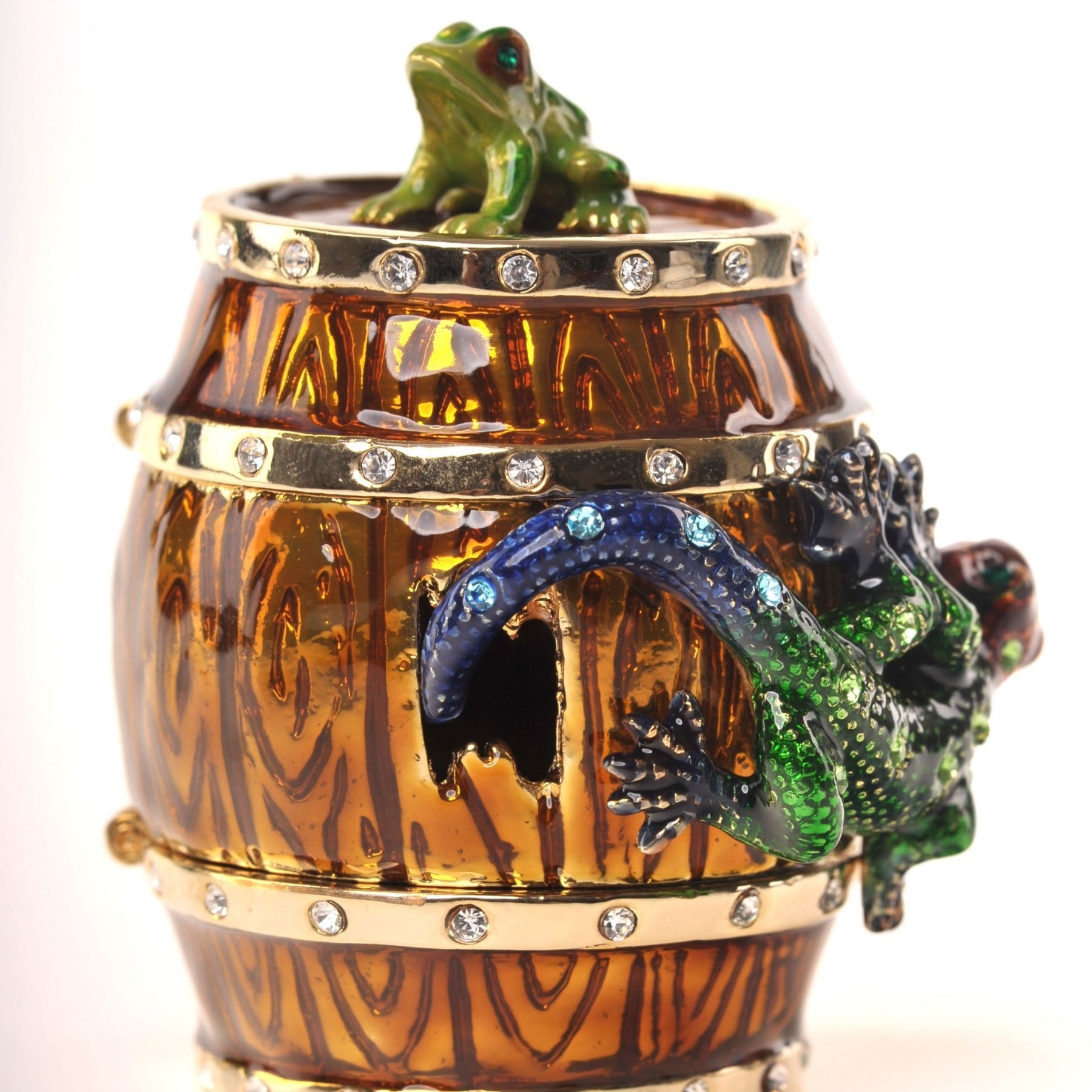 Keren Kopal Frog & Lizard on a Barrel