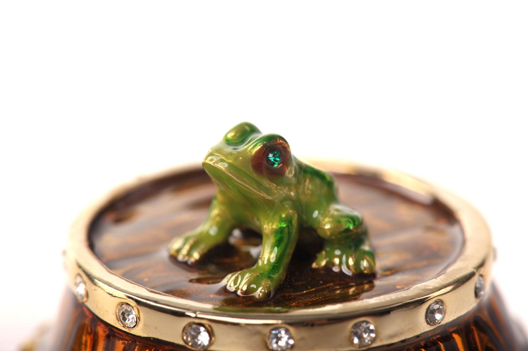 Keren Kopal Frog & Lizard on a Barrel