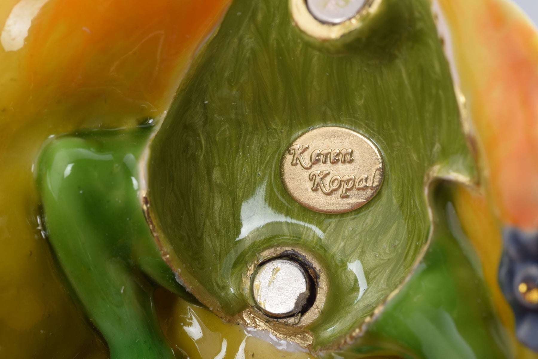 Keren Kopal Frog and a Butterfly in a Shell