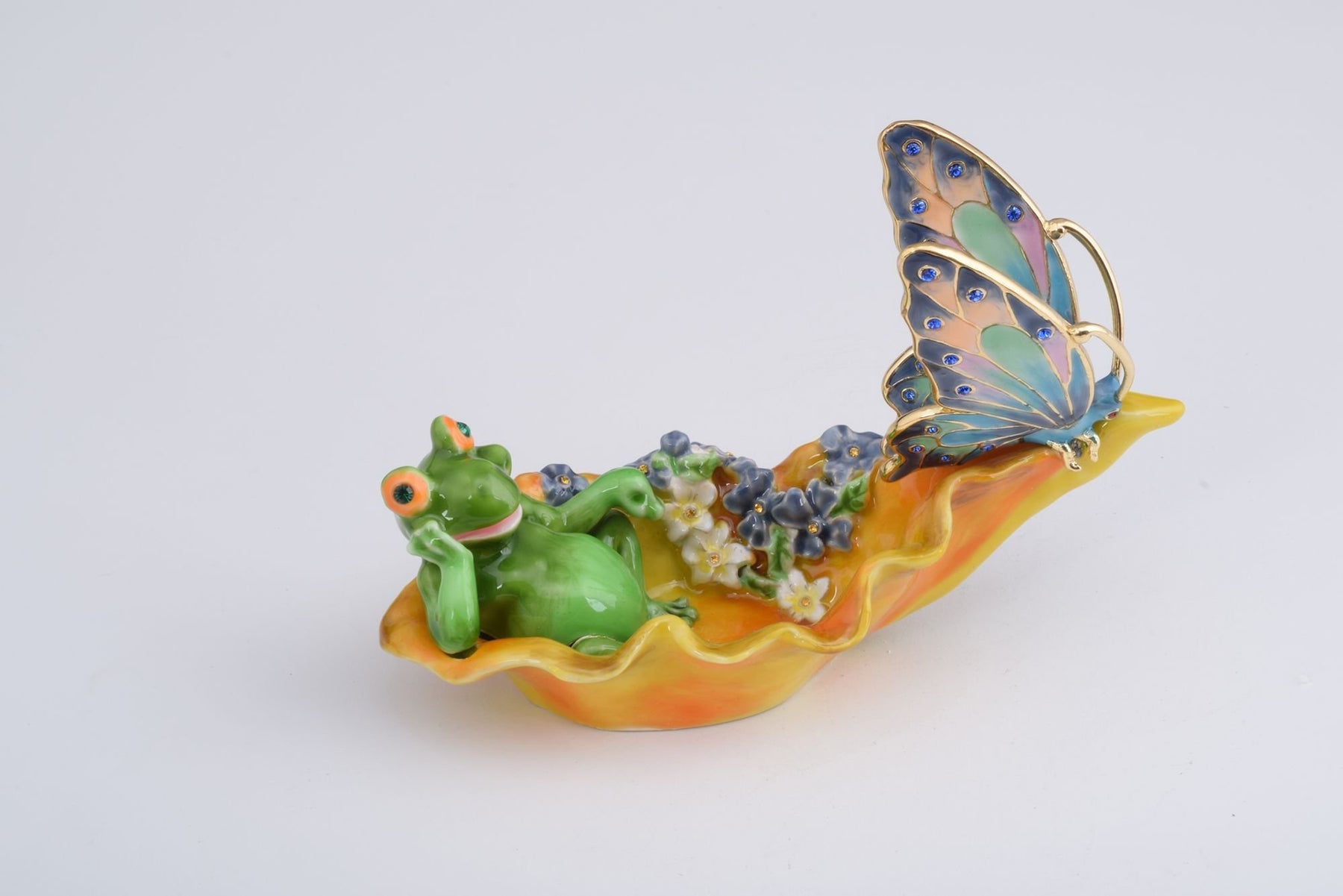 Keren Kopal Frog and a Butterfly in a Shell