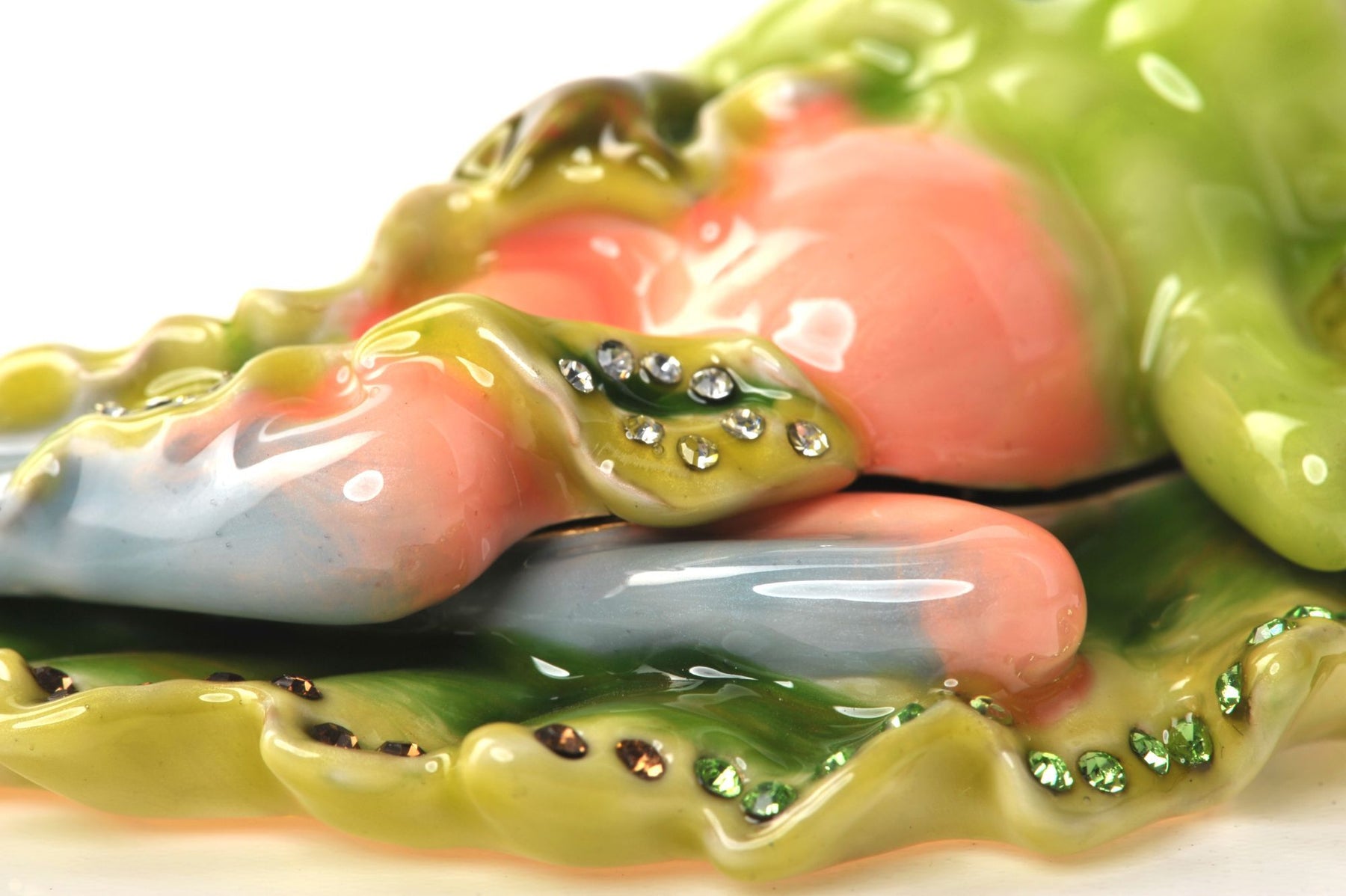 Keren Kopal Frog on a Leaf