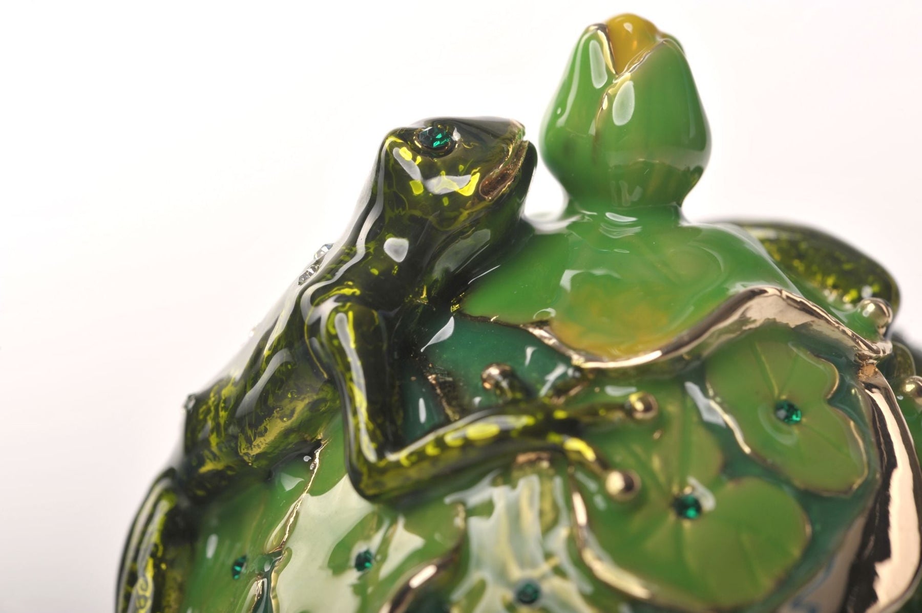 Keren Kopal Frogs Faberge Egg