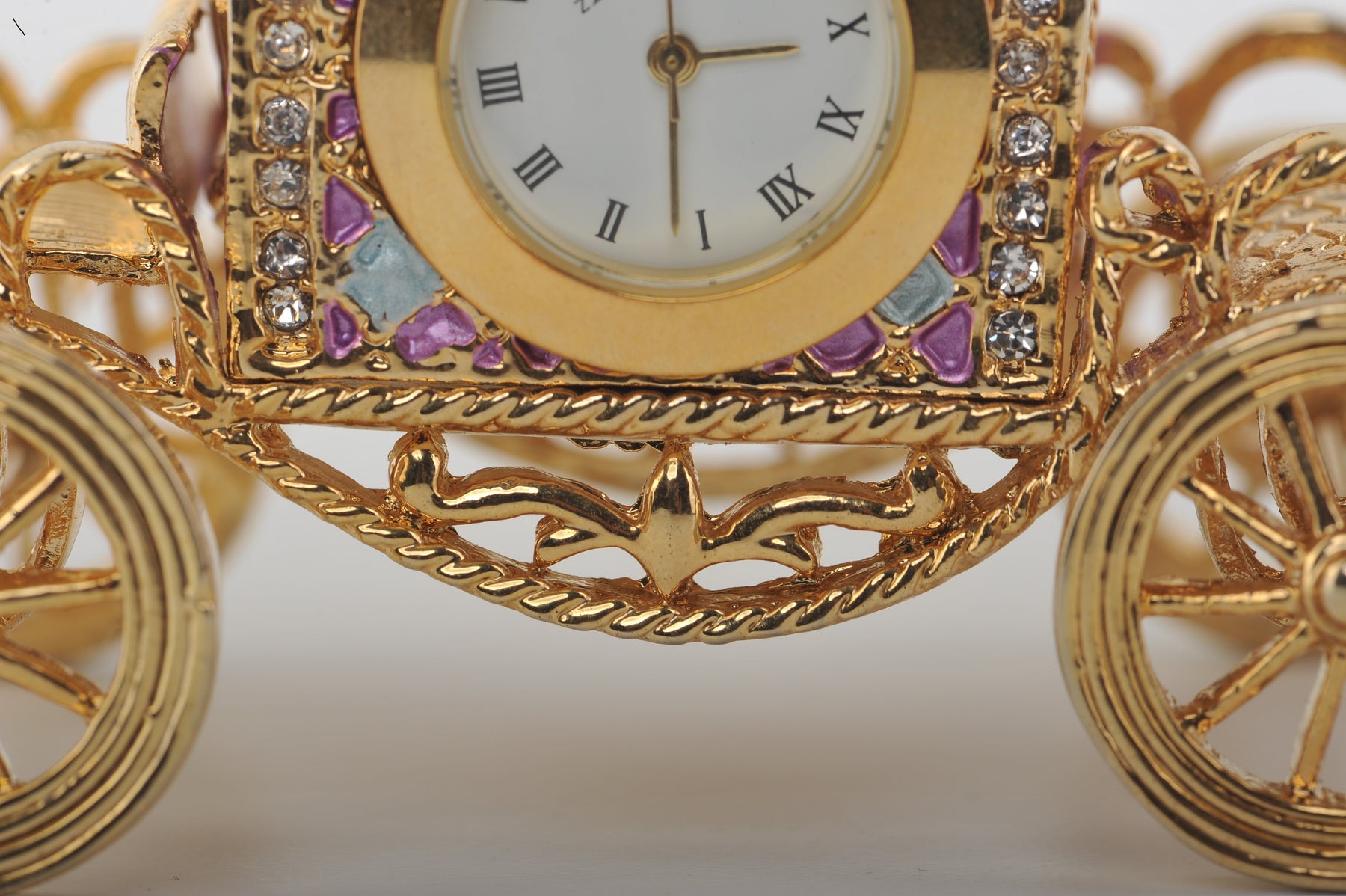 Keren Kopal Gold Carriage with a Clock