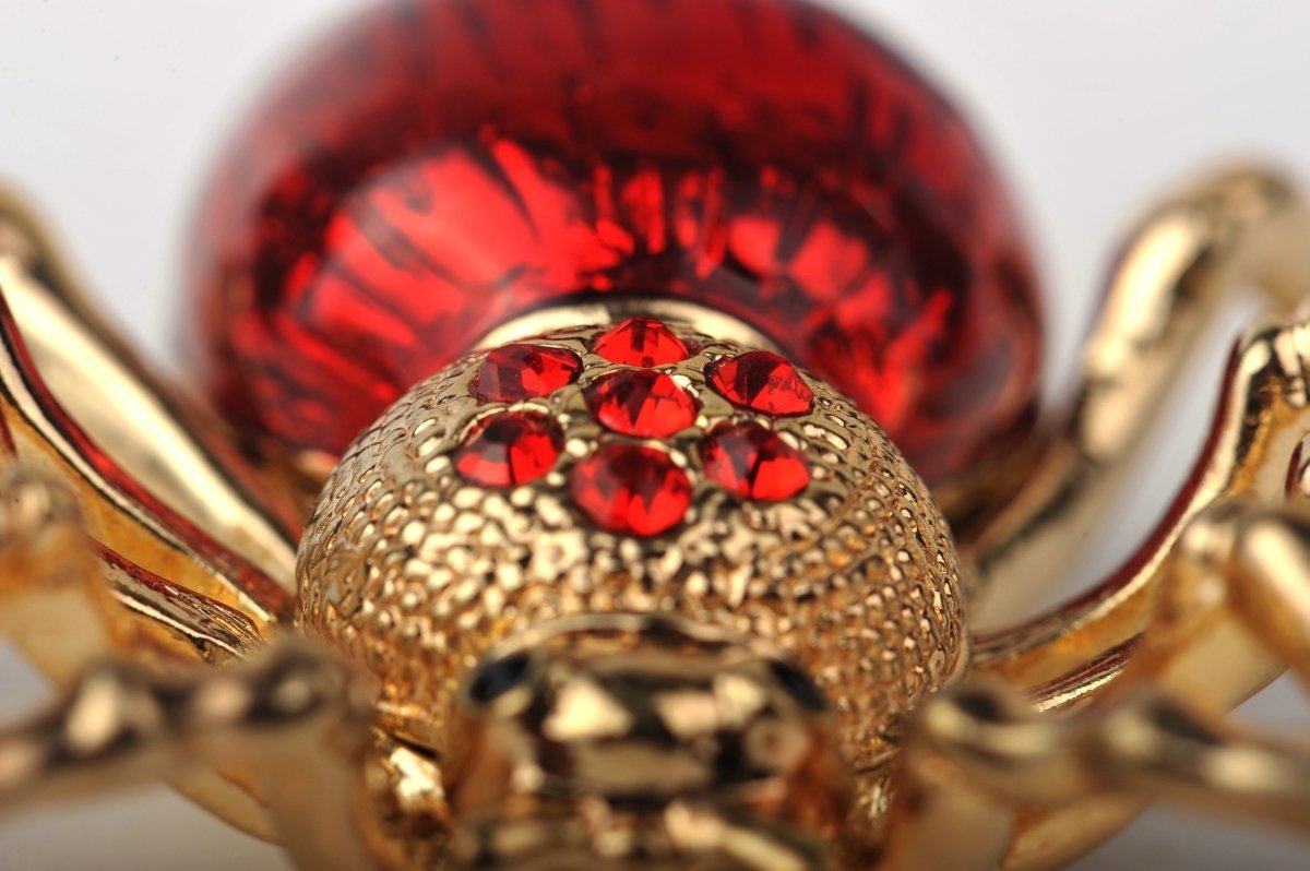 Keren Kopal Gold & Red Spider