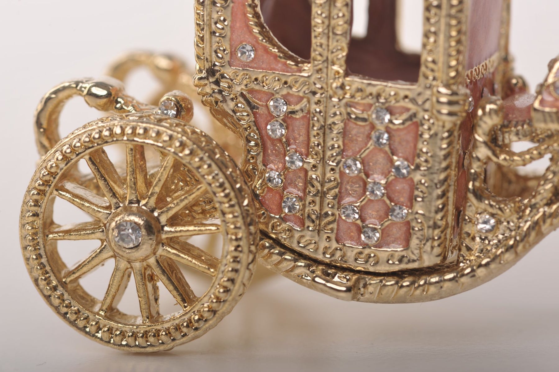 Keren Kopal Golden Pink Carriage