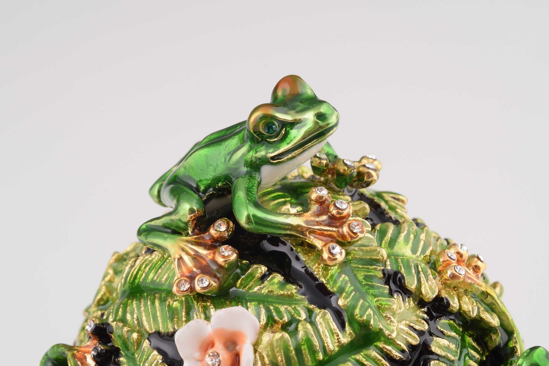 Keren Kopal Green Faberge Egg with Frogs